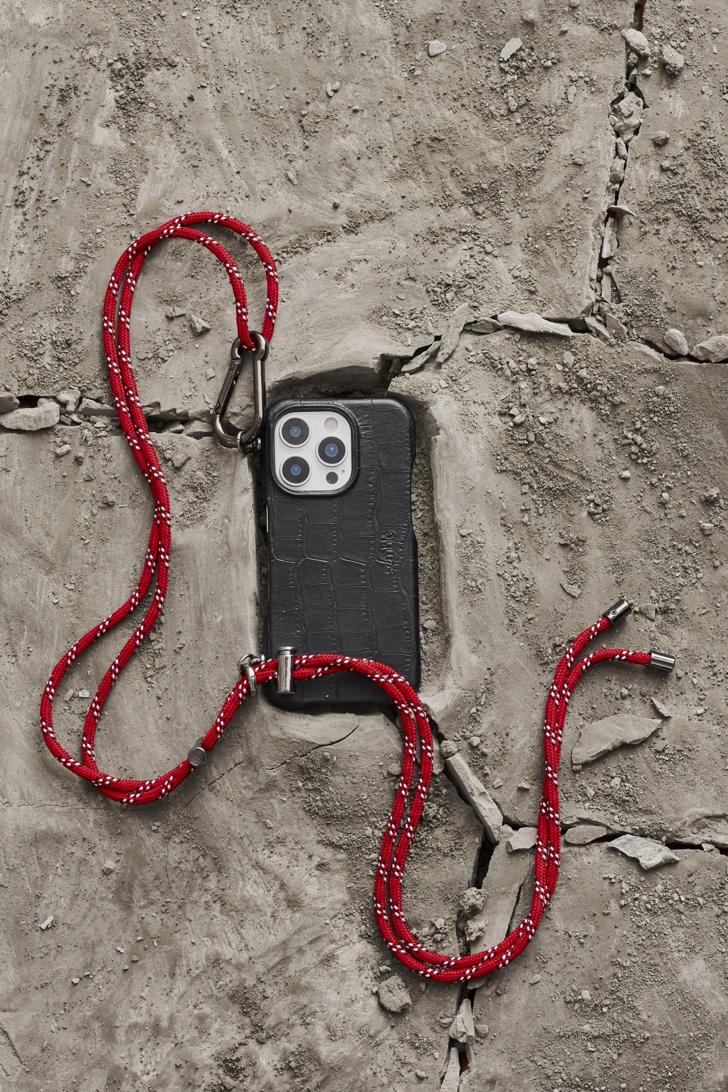 260914_SEMBLE_12_PRODUCT-IPHONE16CASE_0044 kopie.jpg