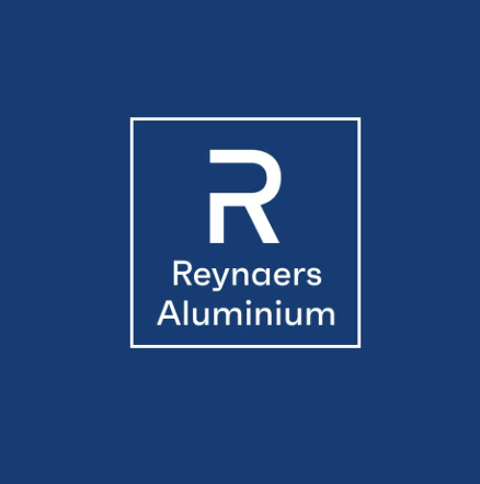 Logo de Reynaers Aluminium avec une grande lettre R et le nom de l'entreprise en dessous