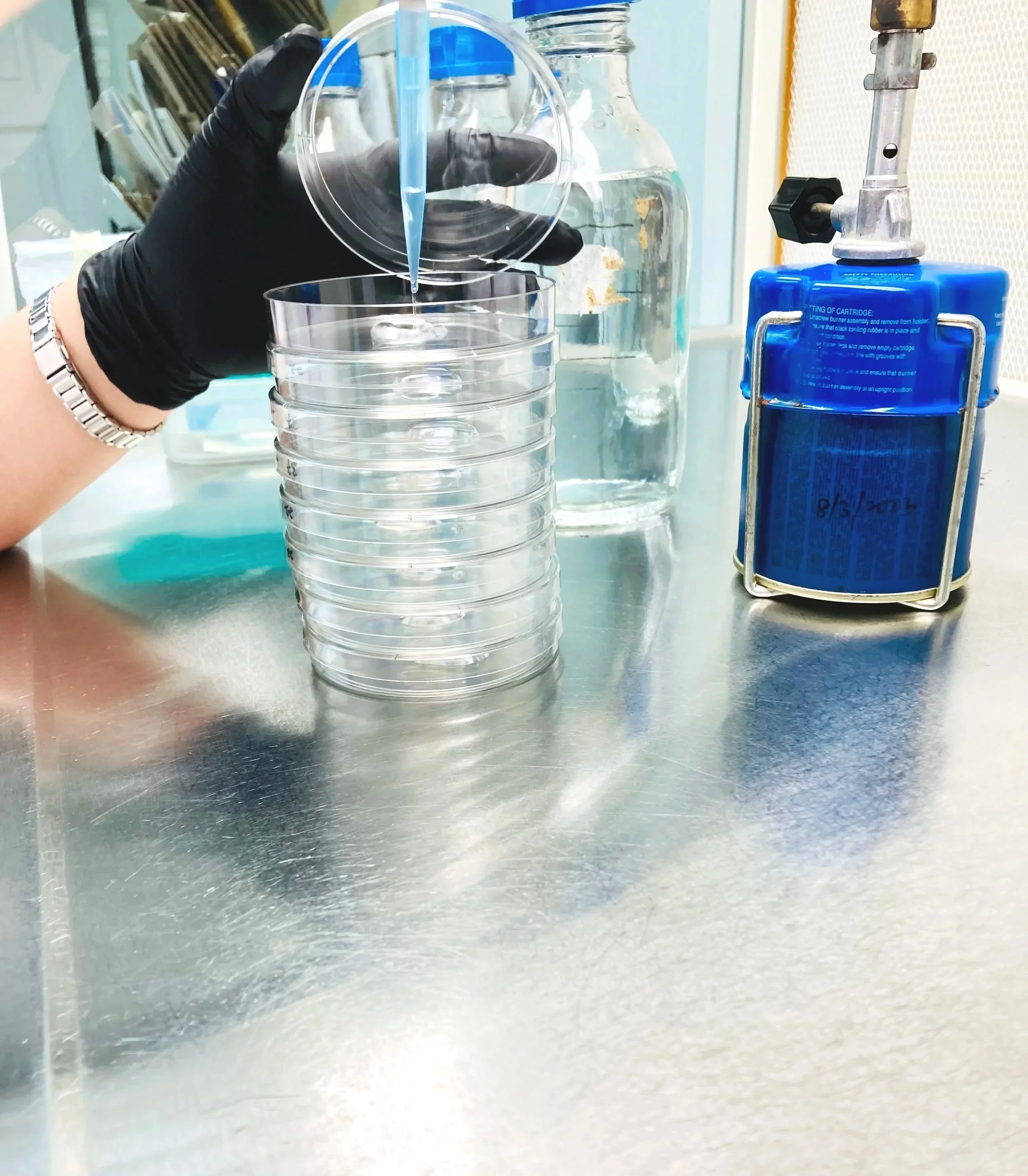 Pour Plate colony count microbiology test by Go Plus Services