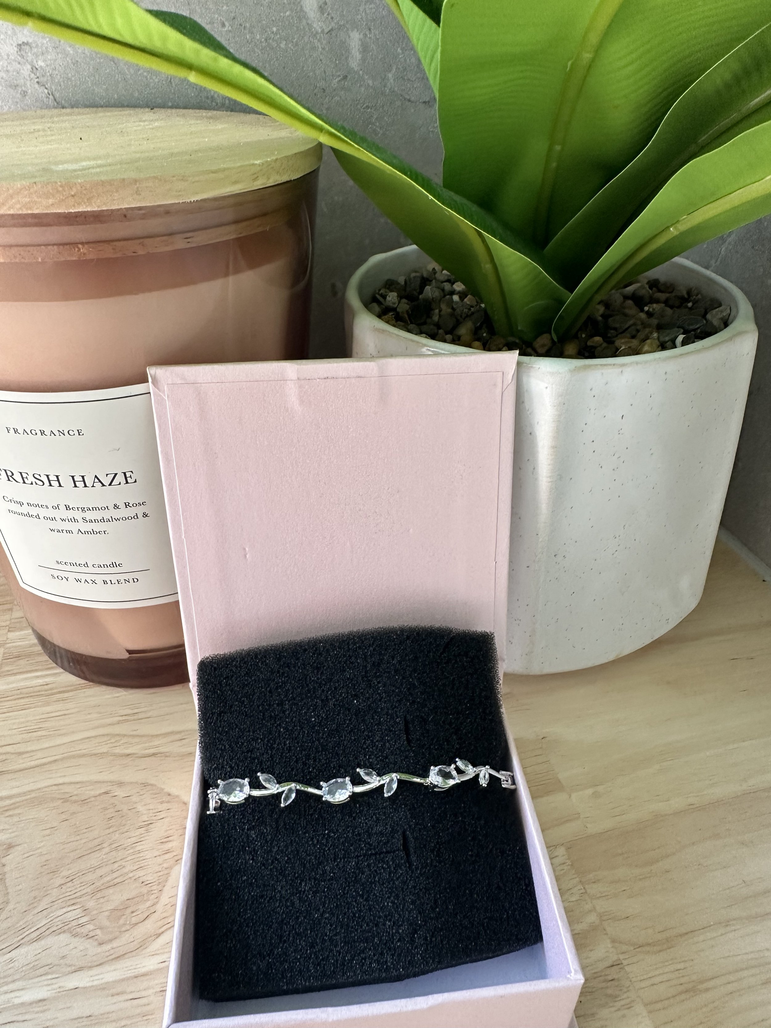 🤍 Silver Willow — Bracelet