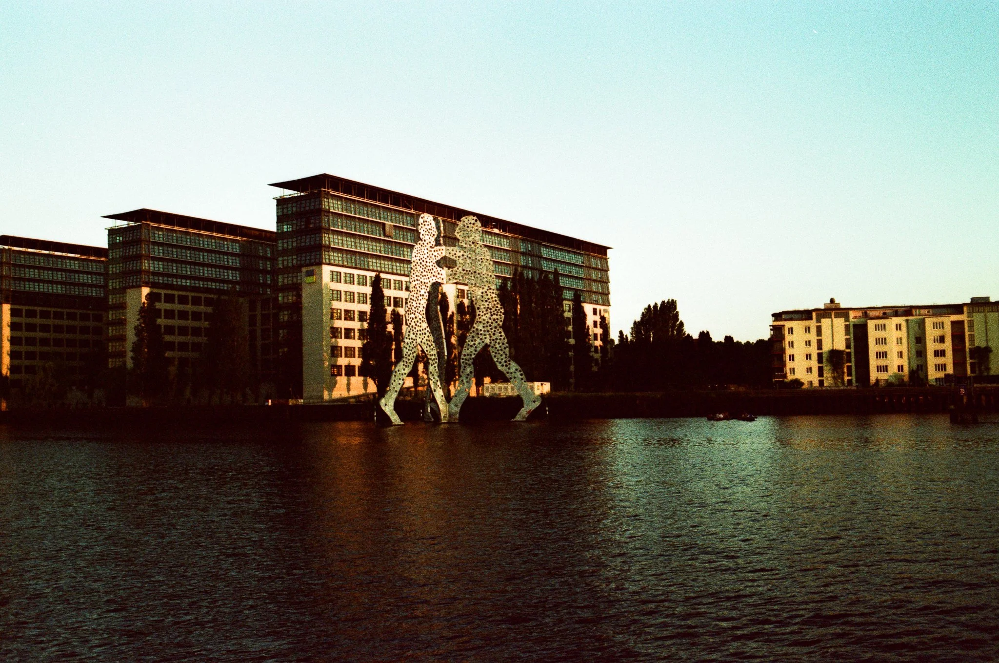 molecule men, x-pro Ektachrome VS100