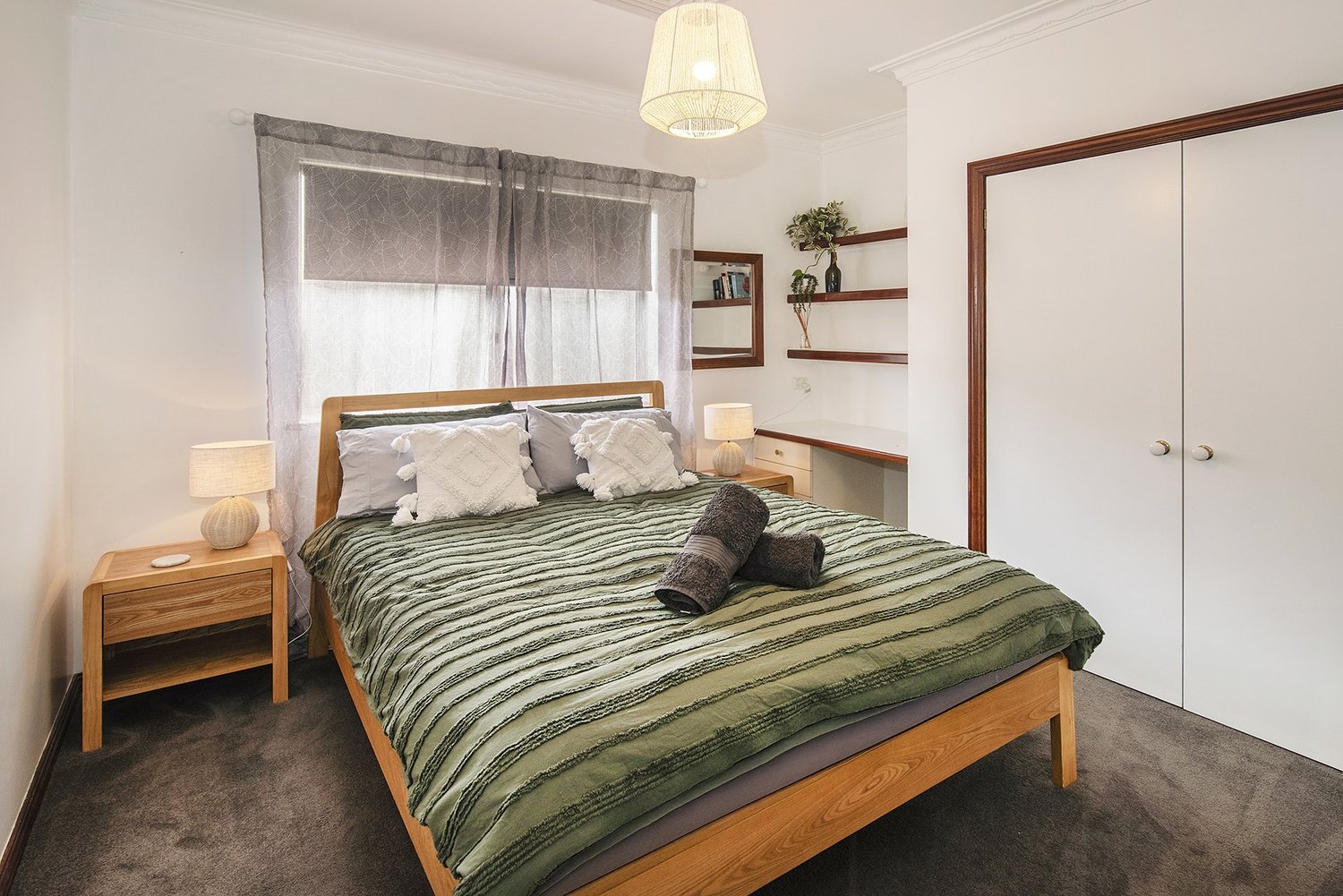A guest bedroom