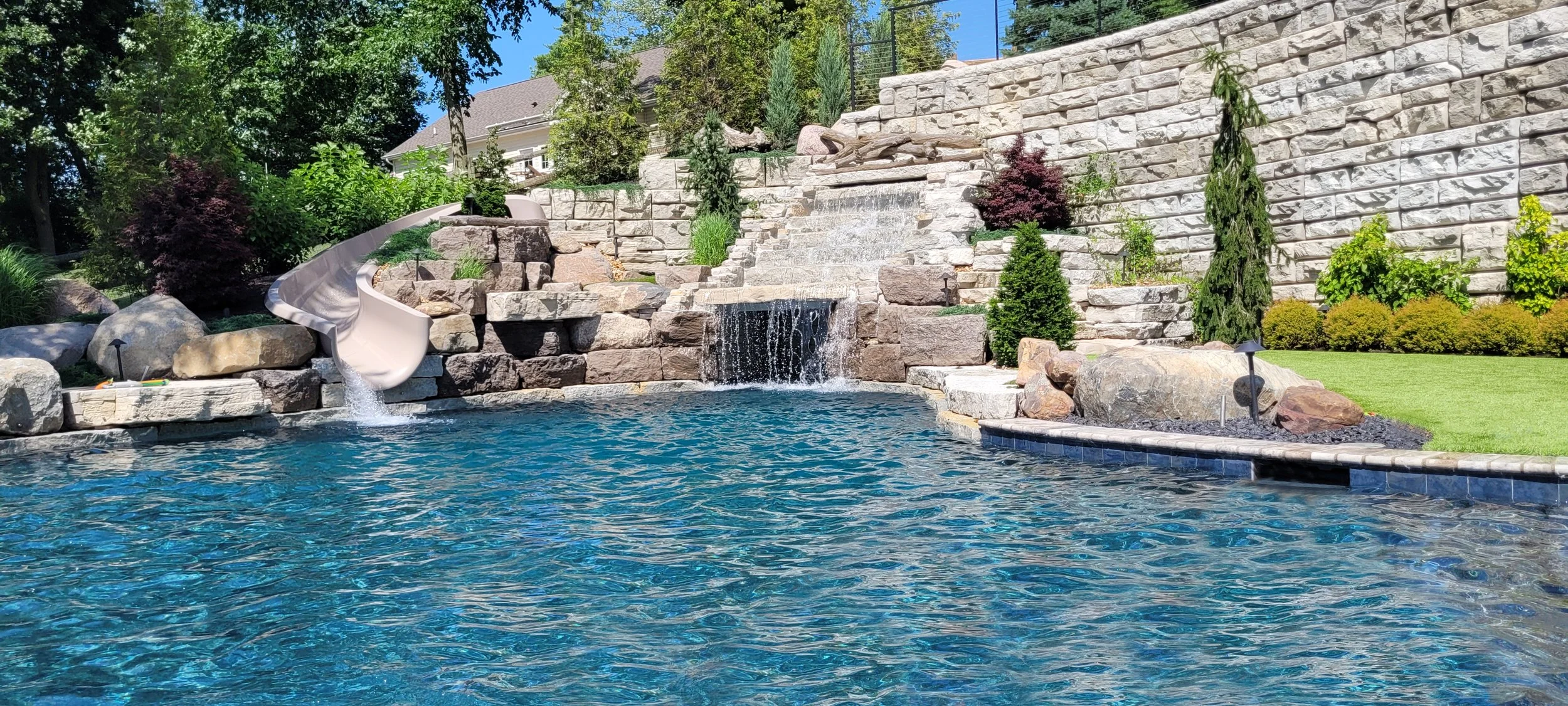Waterville | Riverfront Poolscape