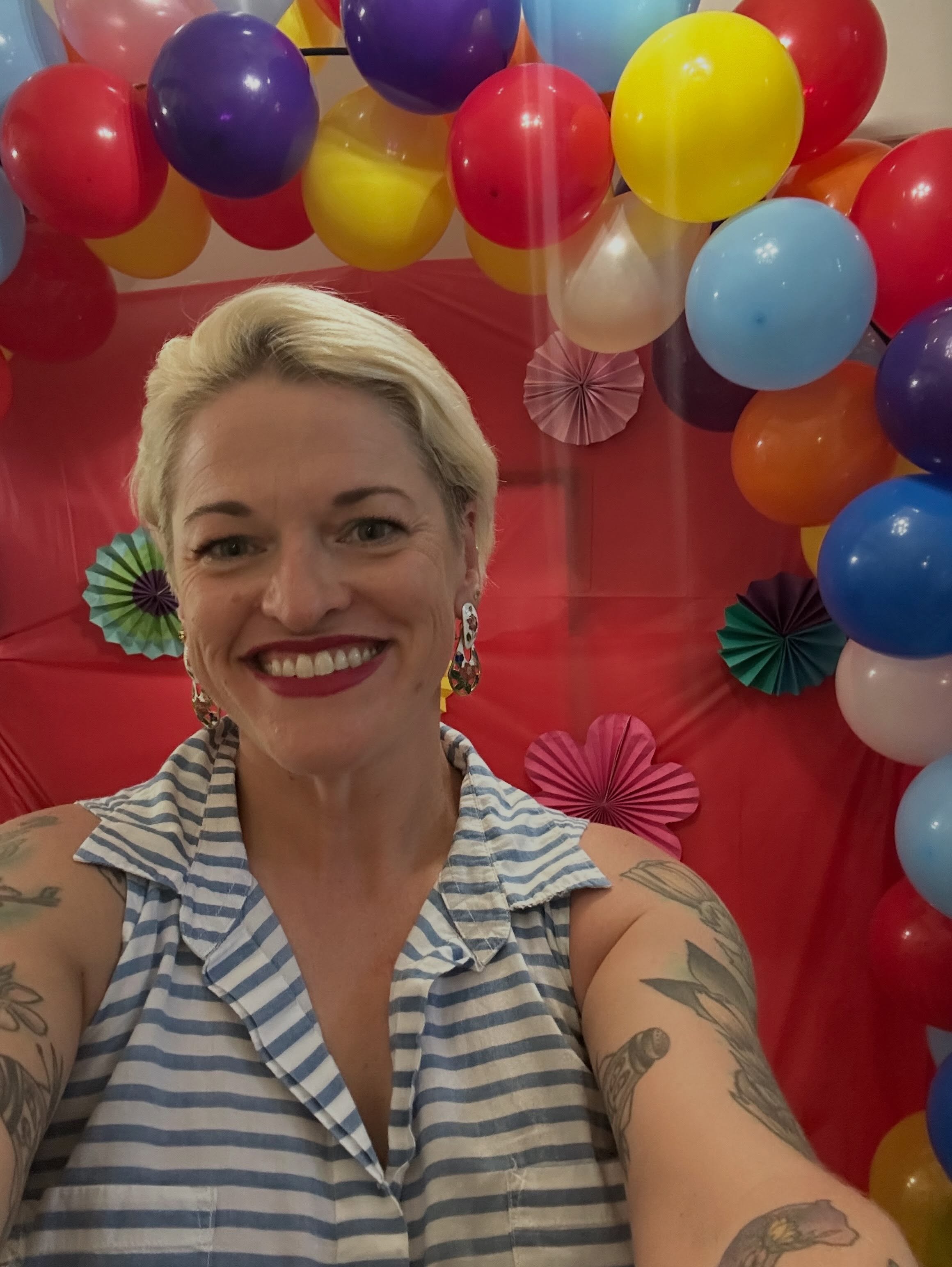 I spent all day yesterday decorating for a party at work. The balloon arch is a masterpiece. #diy #doitforyourself