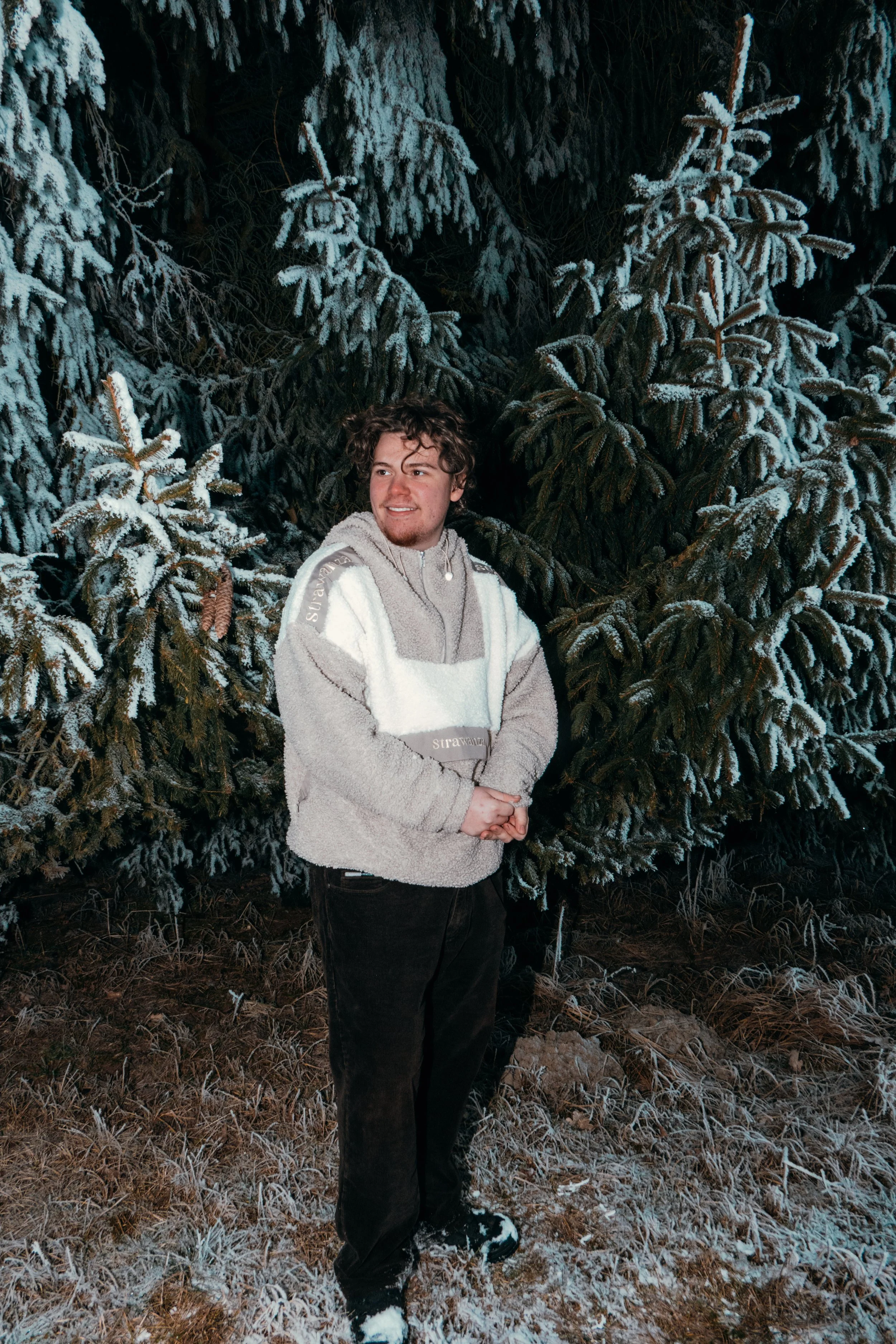 260125_COMMERCIAL_Strawanza_Windbreaker_7859.jpg