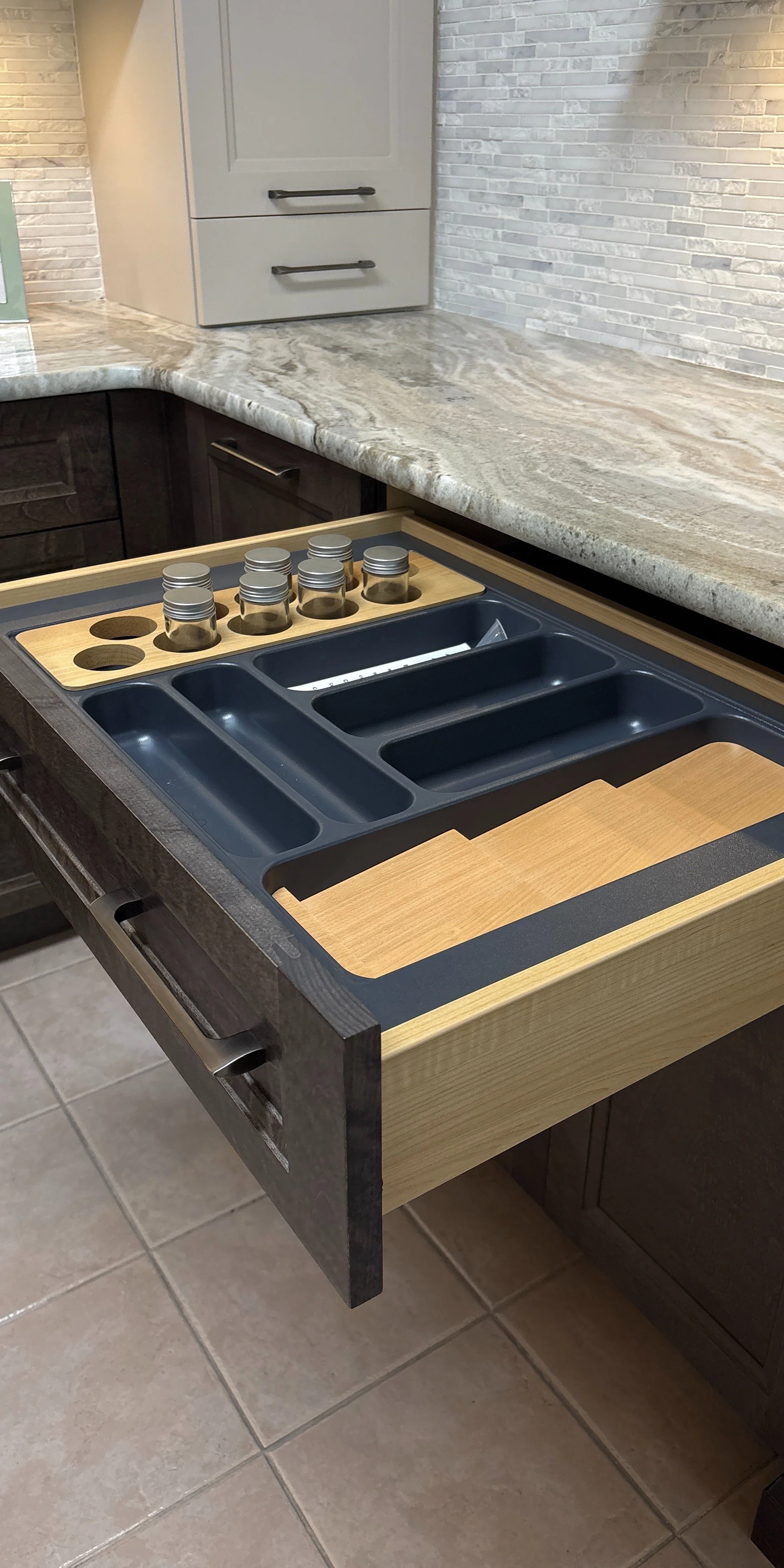 Drawers & inserts