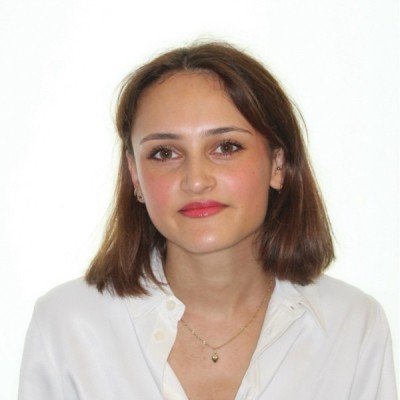 Professional headshot of Kiara Wigzell, Founder of KW Capital Advisory, an independent life sciences market intelligence firm.