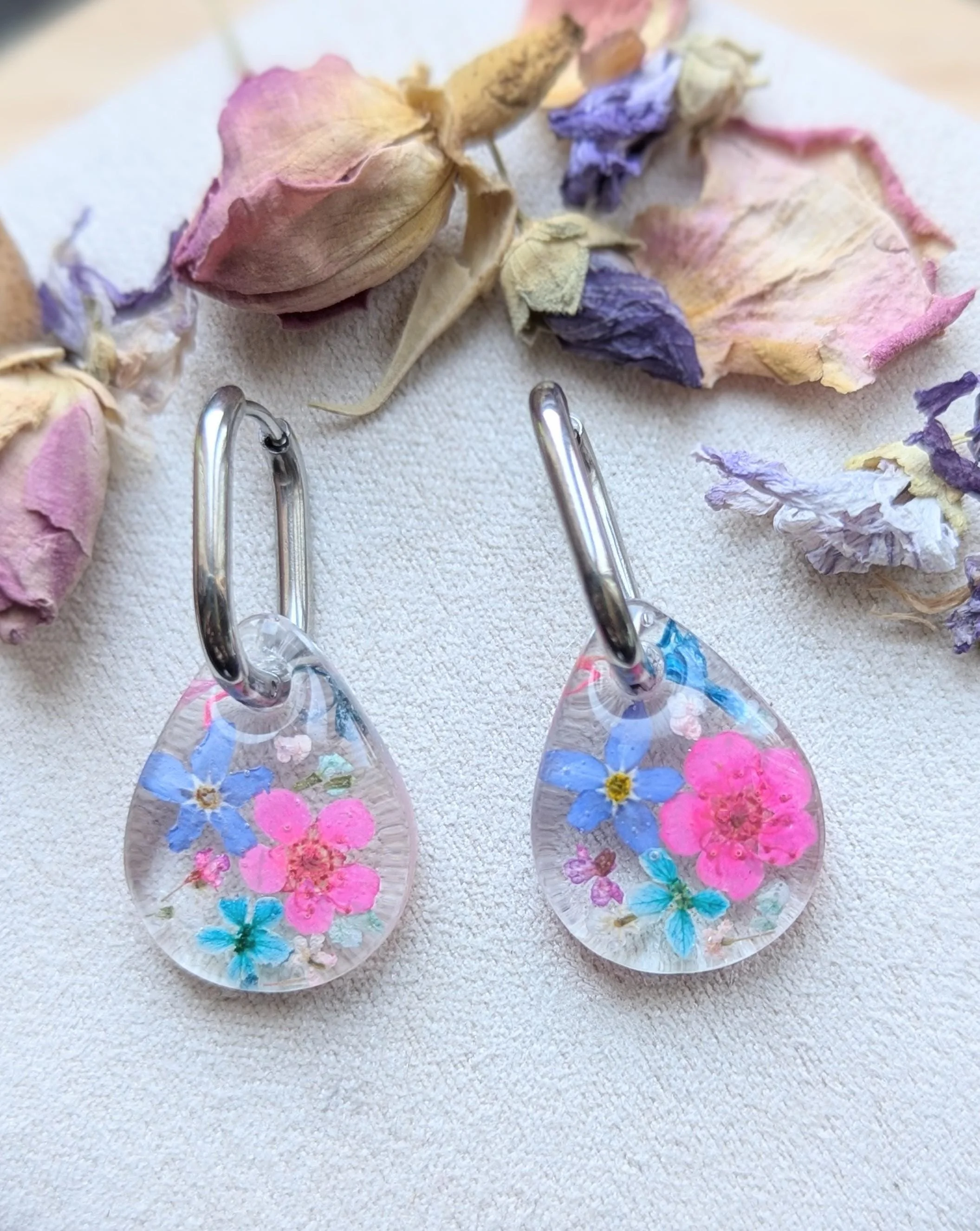Handmade Pressed Flower Earrings: Teardrop Resin Dangle on Huggie Hoops