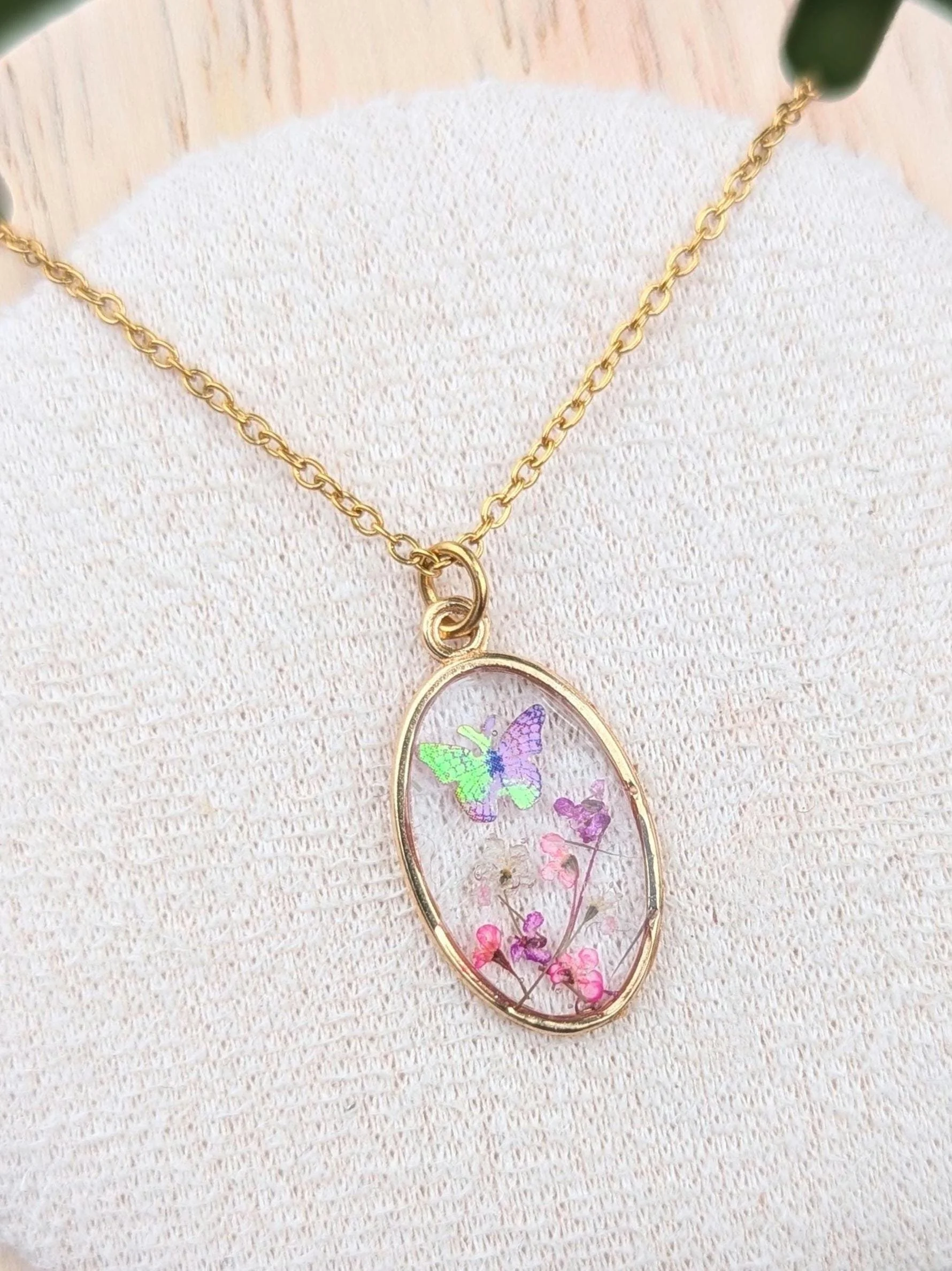 Real Pressed Flower Butterfly Necklace: Resin Oval Pendant