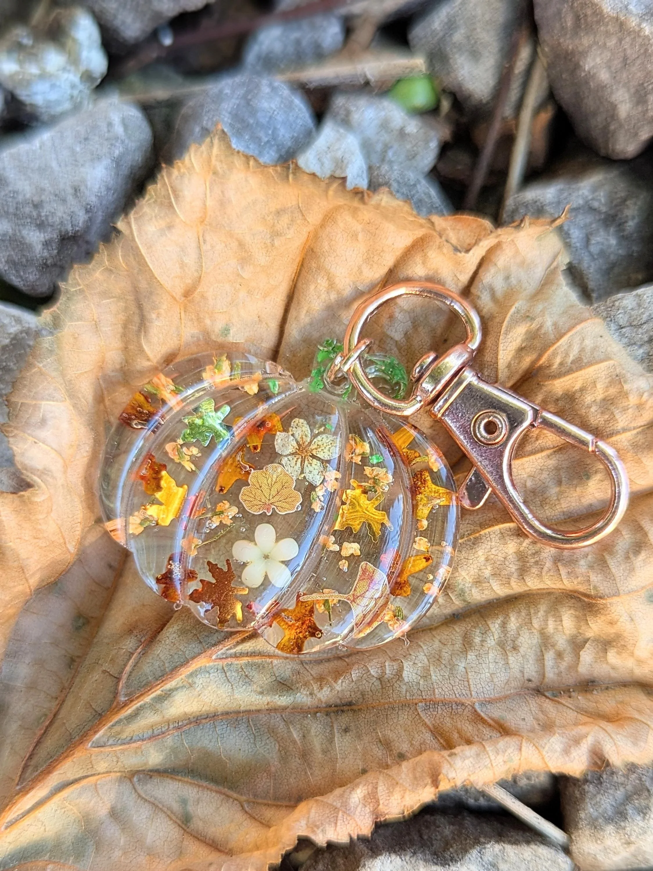 Pressed Flower Pumpkin Bag Charm: Autumn Confetti Keyring