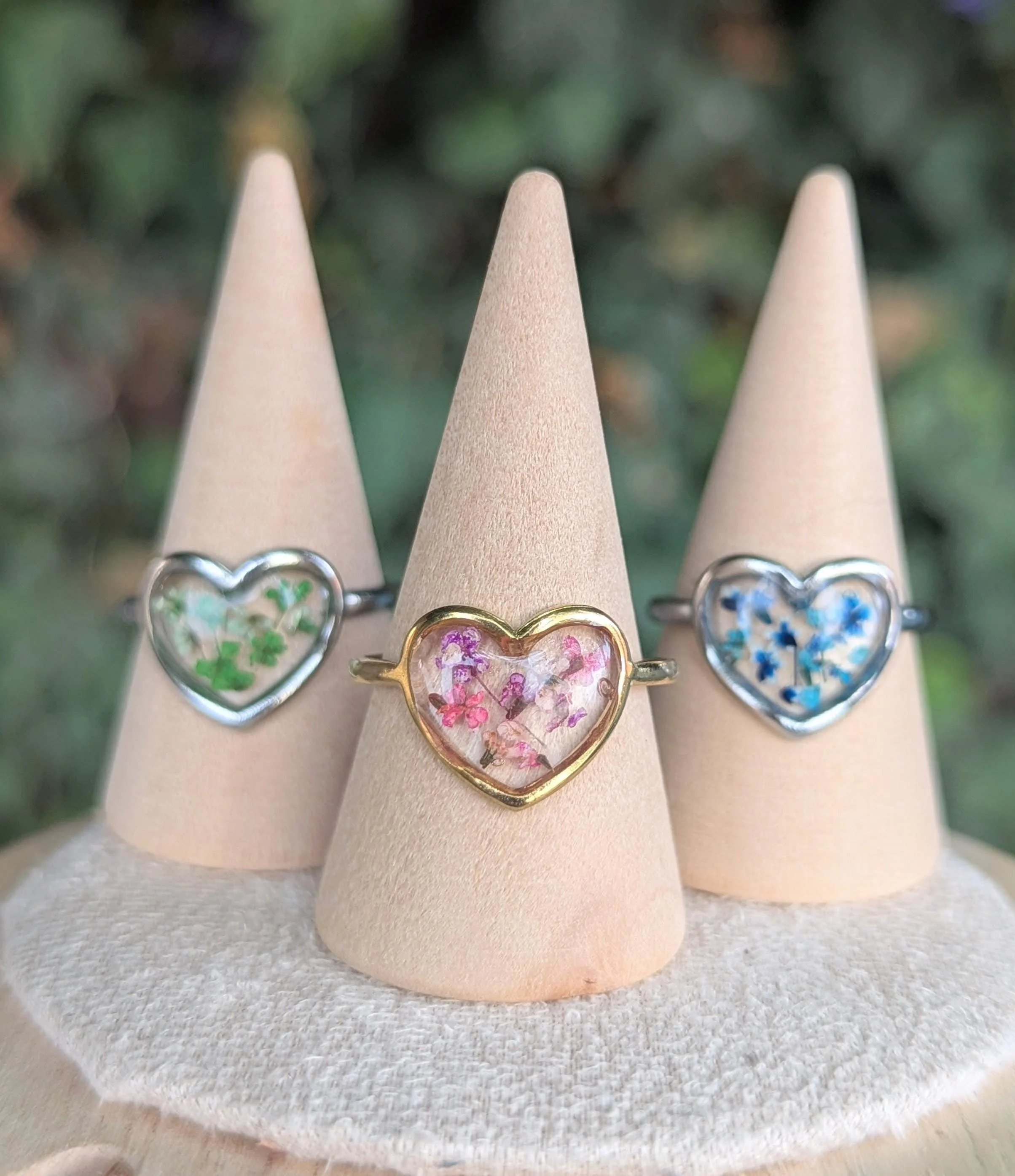 Real Pressed Flower Heart Ring: Resin Stainless Steel Adjustable Jewelry