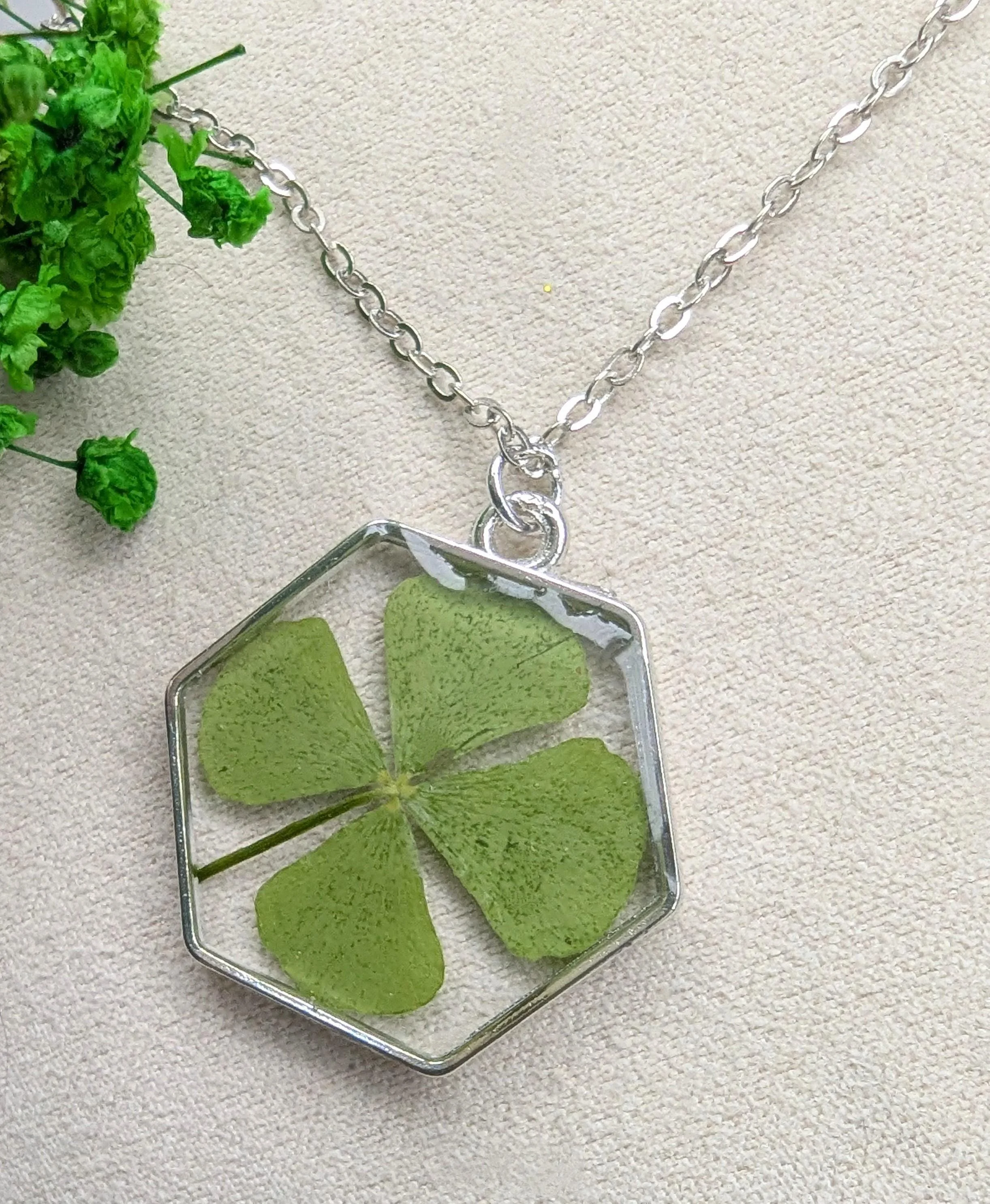 Real Four Leaf Clover Resin Pendant: Stainless Steel Chain Necklace