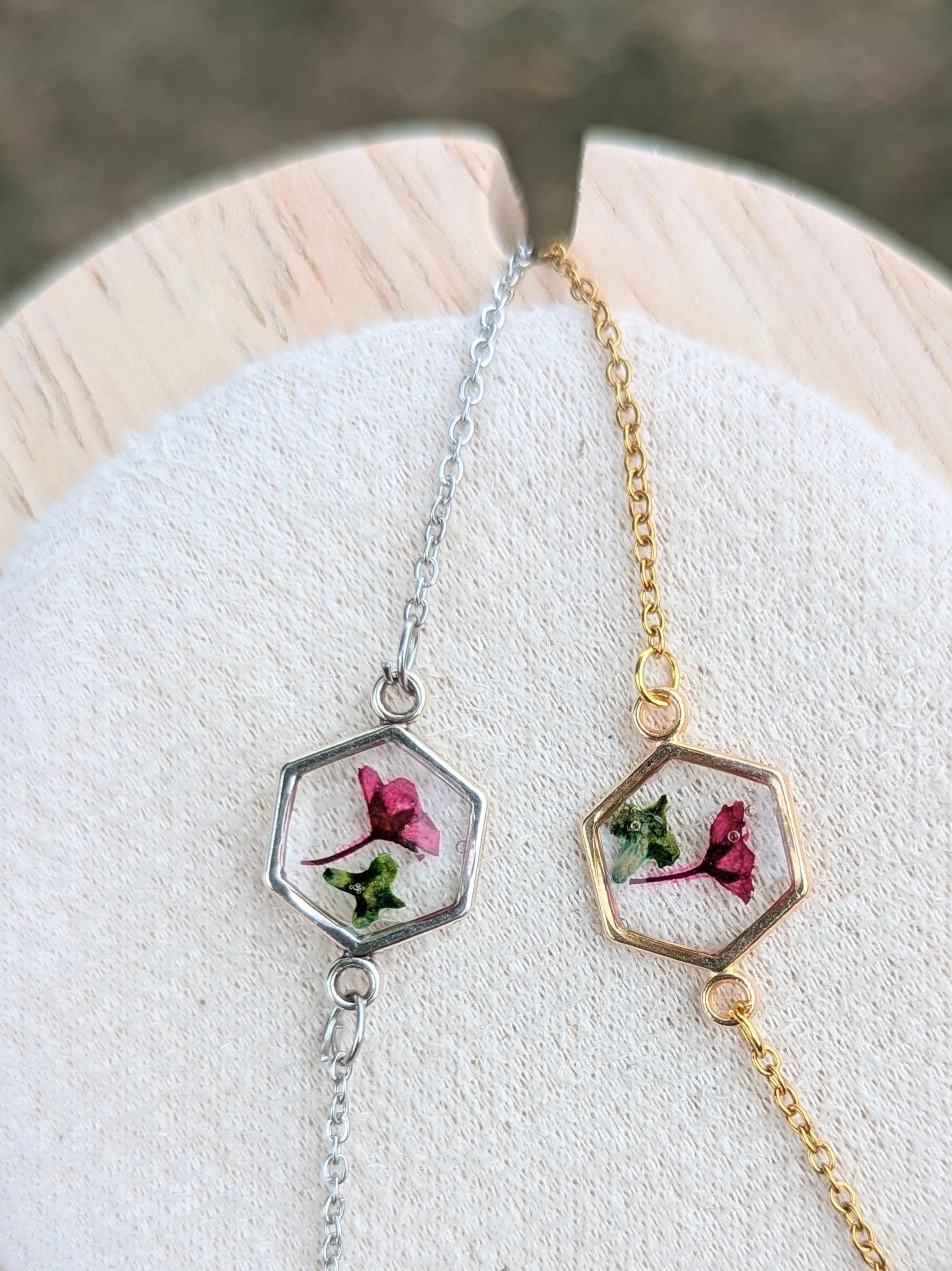 Pressed Purple Flower Bracelet: Resin Hexagon, Stainless Steel Chain