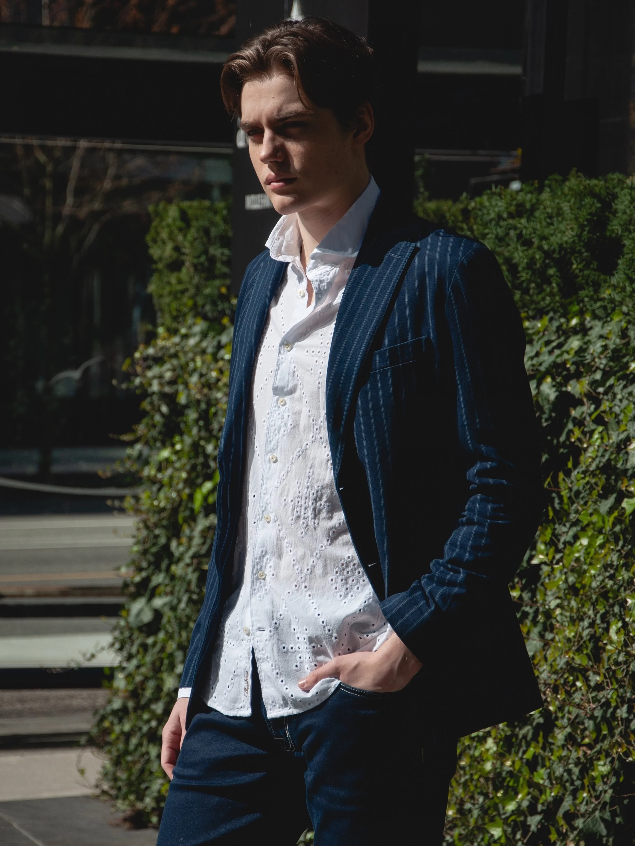 A sport jacket with the feel of a sweater.⁠
⁠
A navy pinstripe sport jacket, unstructured and cut in stretch cotton for real ease of movement. Worn open over a white eyelet shirt and dark denim.⁠
⁠
The Look:⁠
Cotton Pinstripe Sport Jacket - @circolo_