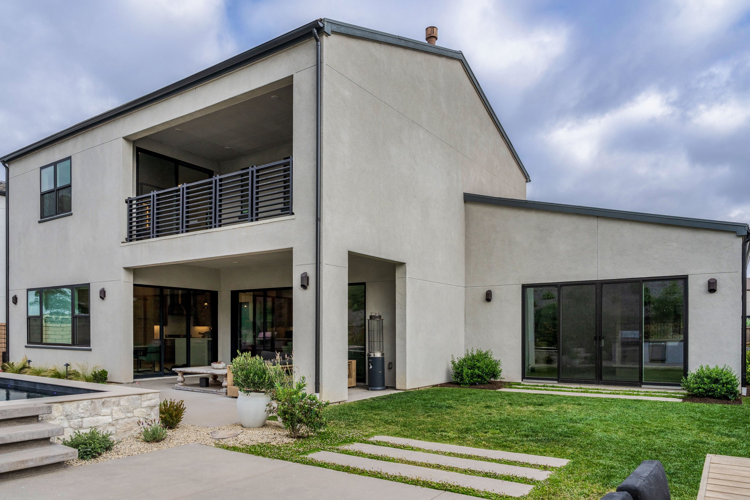 SERHANT. Signature Listing - 5286 Coastal Sage-69.jpg