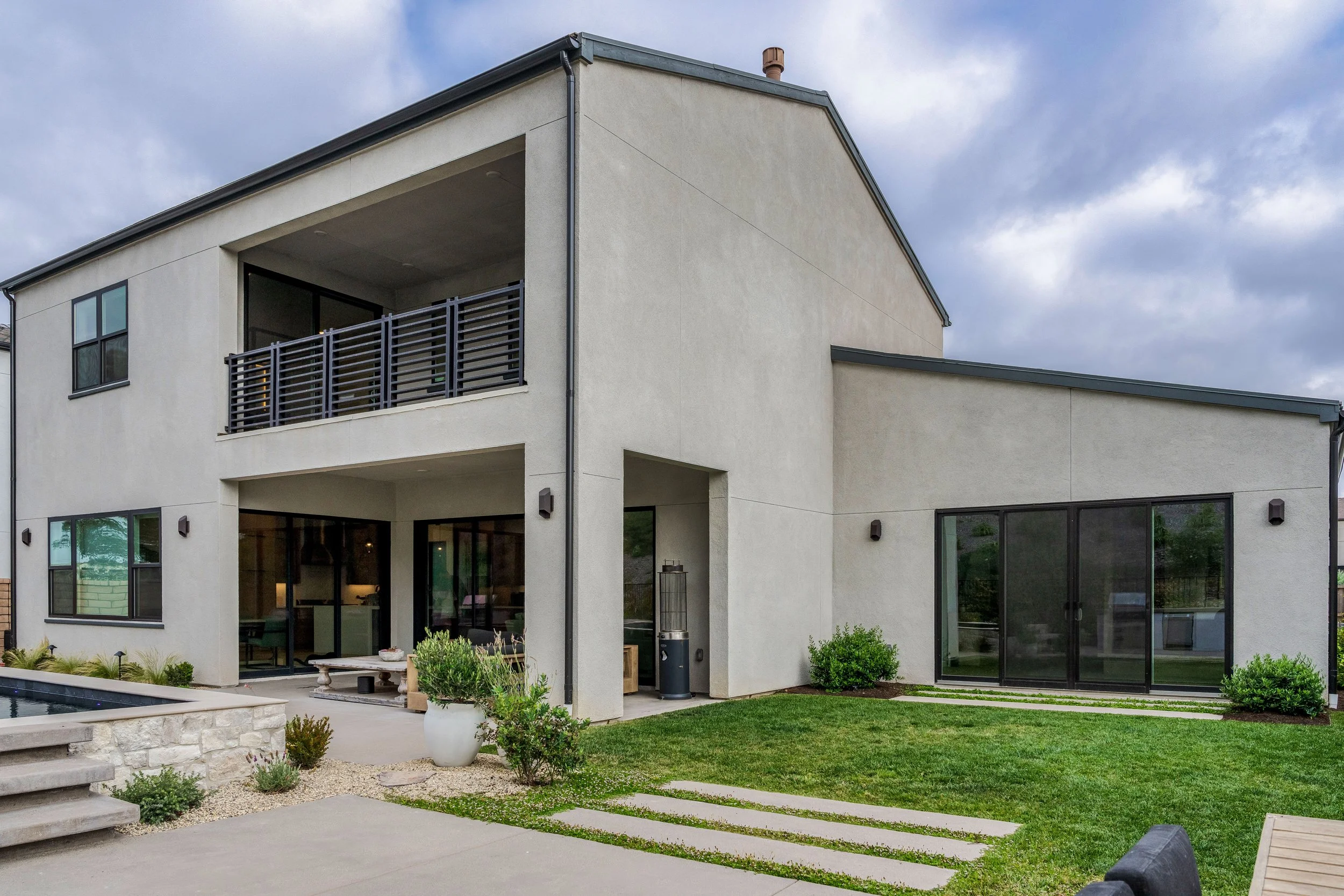 SERHANT. Signature Listing - 5286 Coastal Sage-69.jpg
