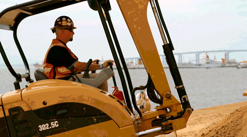 © Caterpillar [GIANT SANDCASTLE] ©