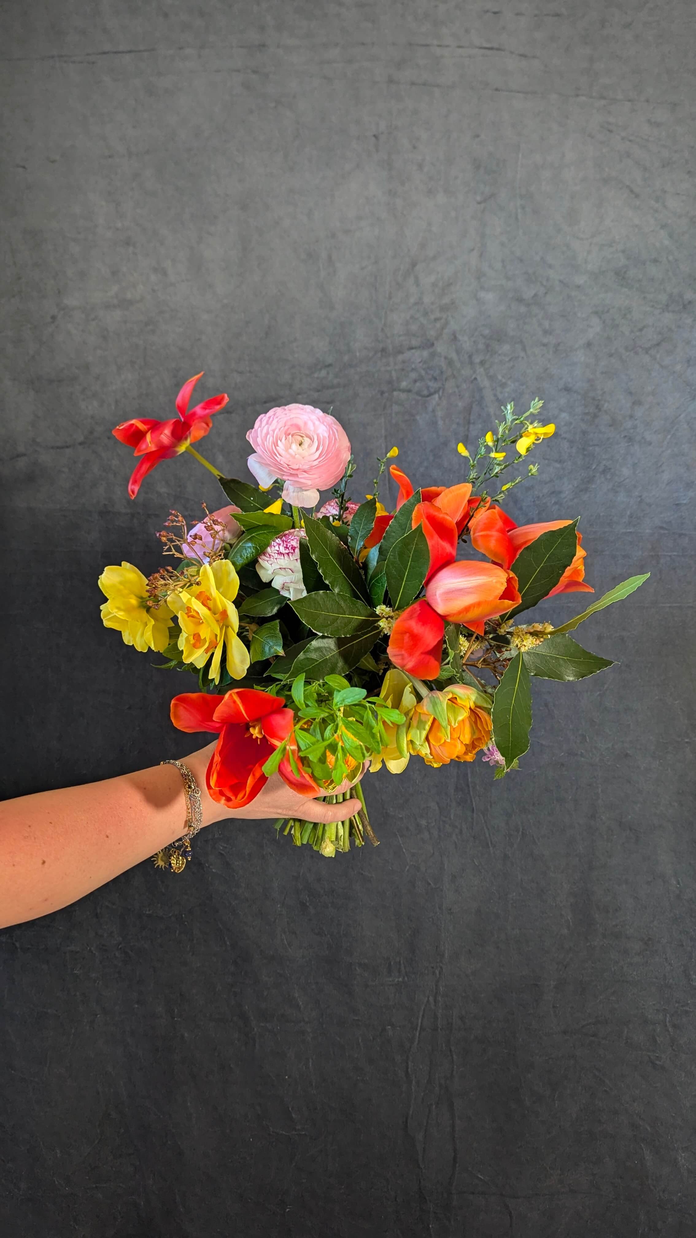 Bouquet réalisé le premier jour d’une retraite créative en art floral.