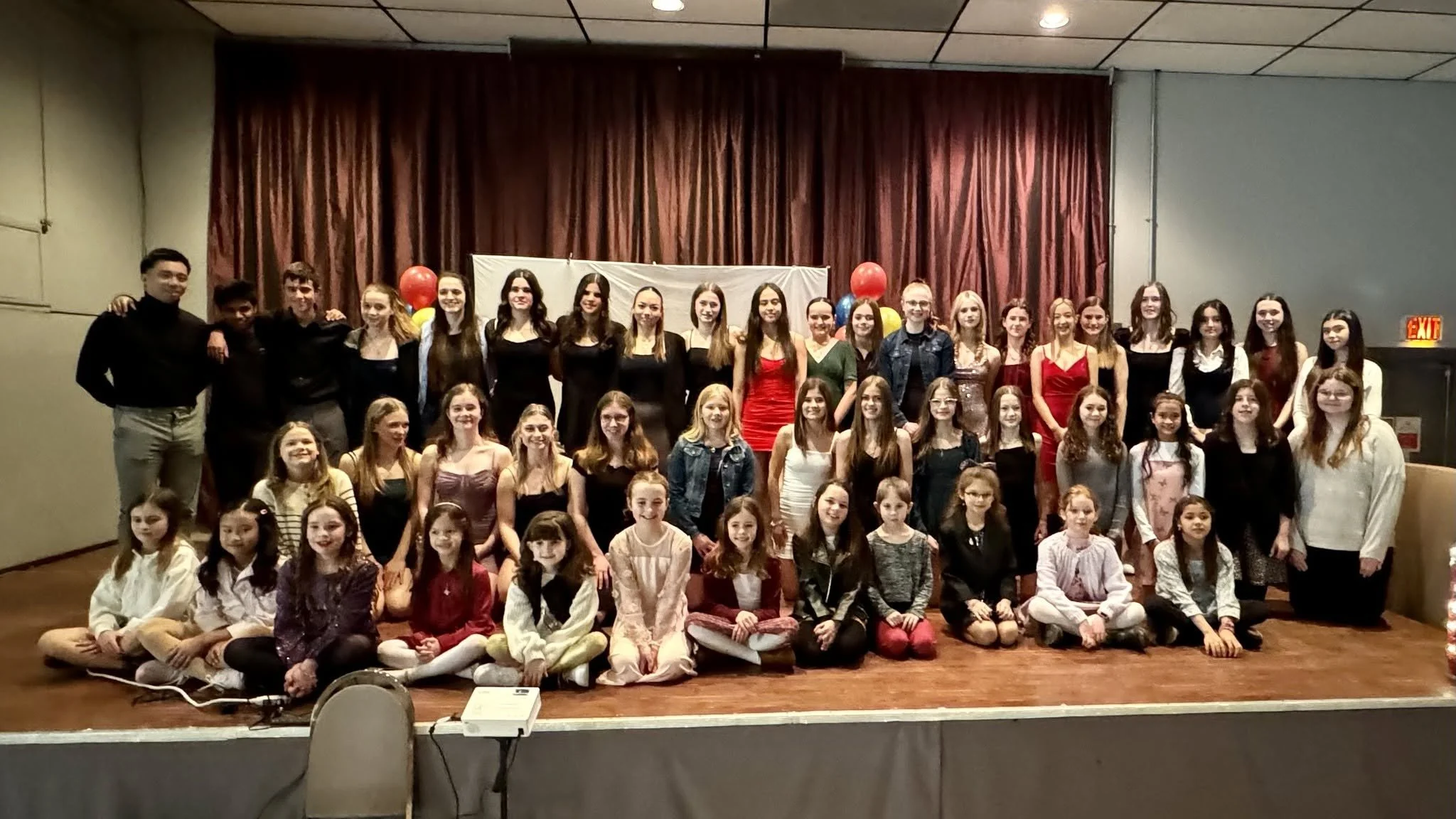 fullteampic.jpg