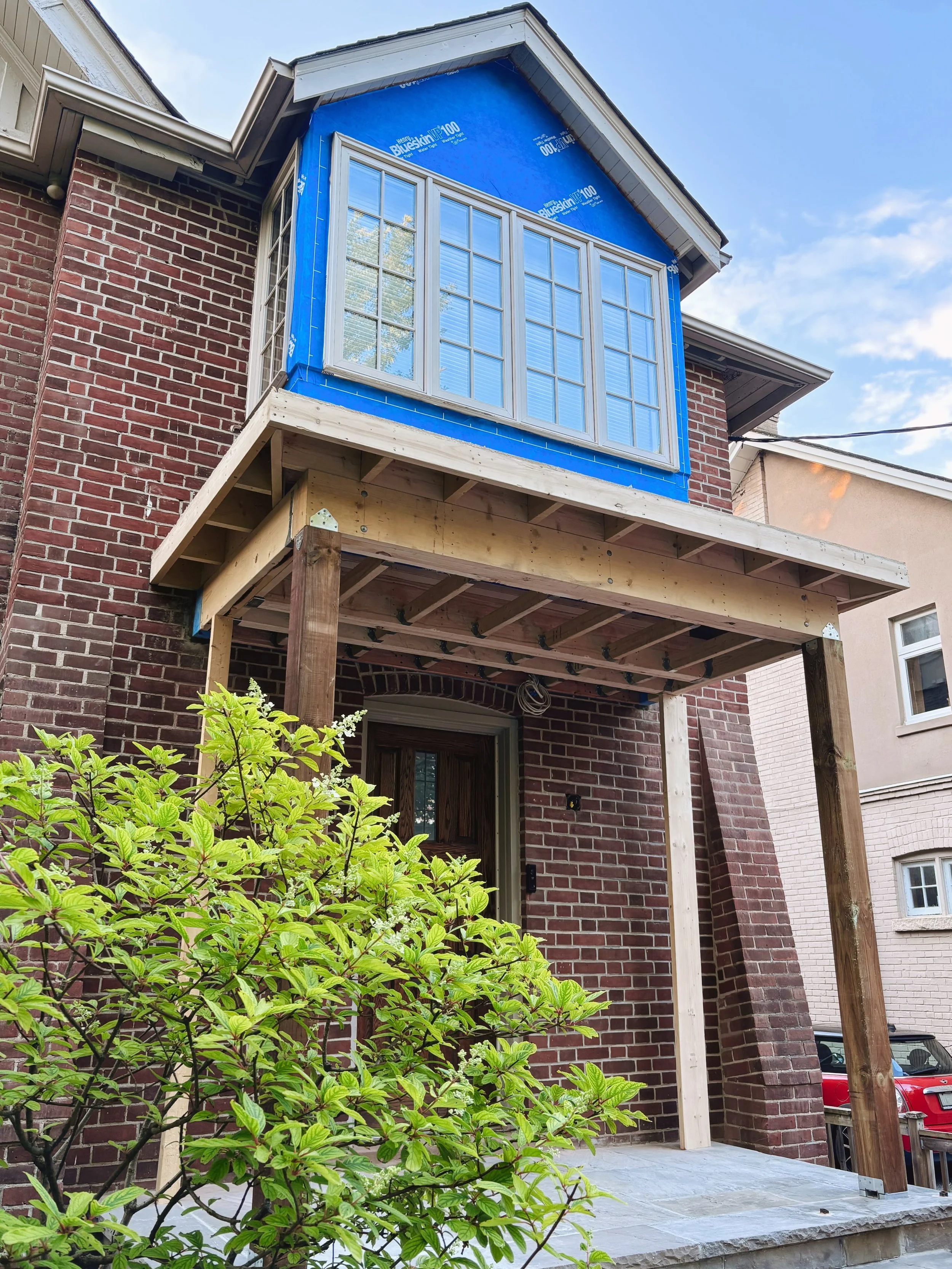 Progress on our Lawrence Park frame/finish project for @spotteddogconstruction .

Heat, rain, smog; you name it, we were in it. 

Finished photos coming soon!
