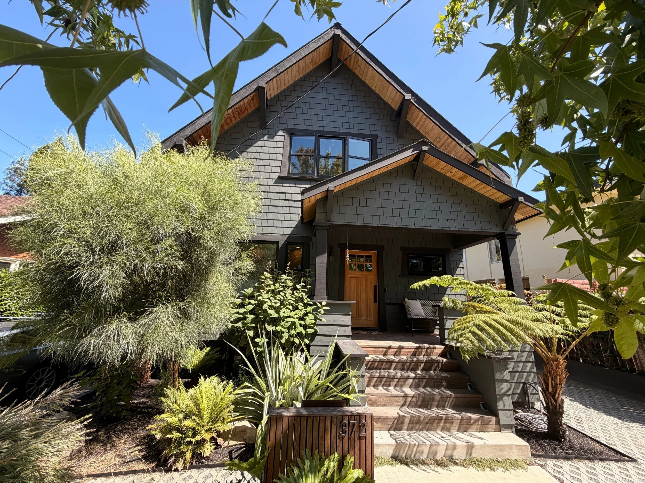 372 62nd St. Oakland, CA  |  DRE 01934354