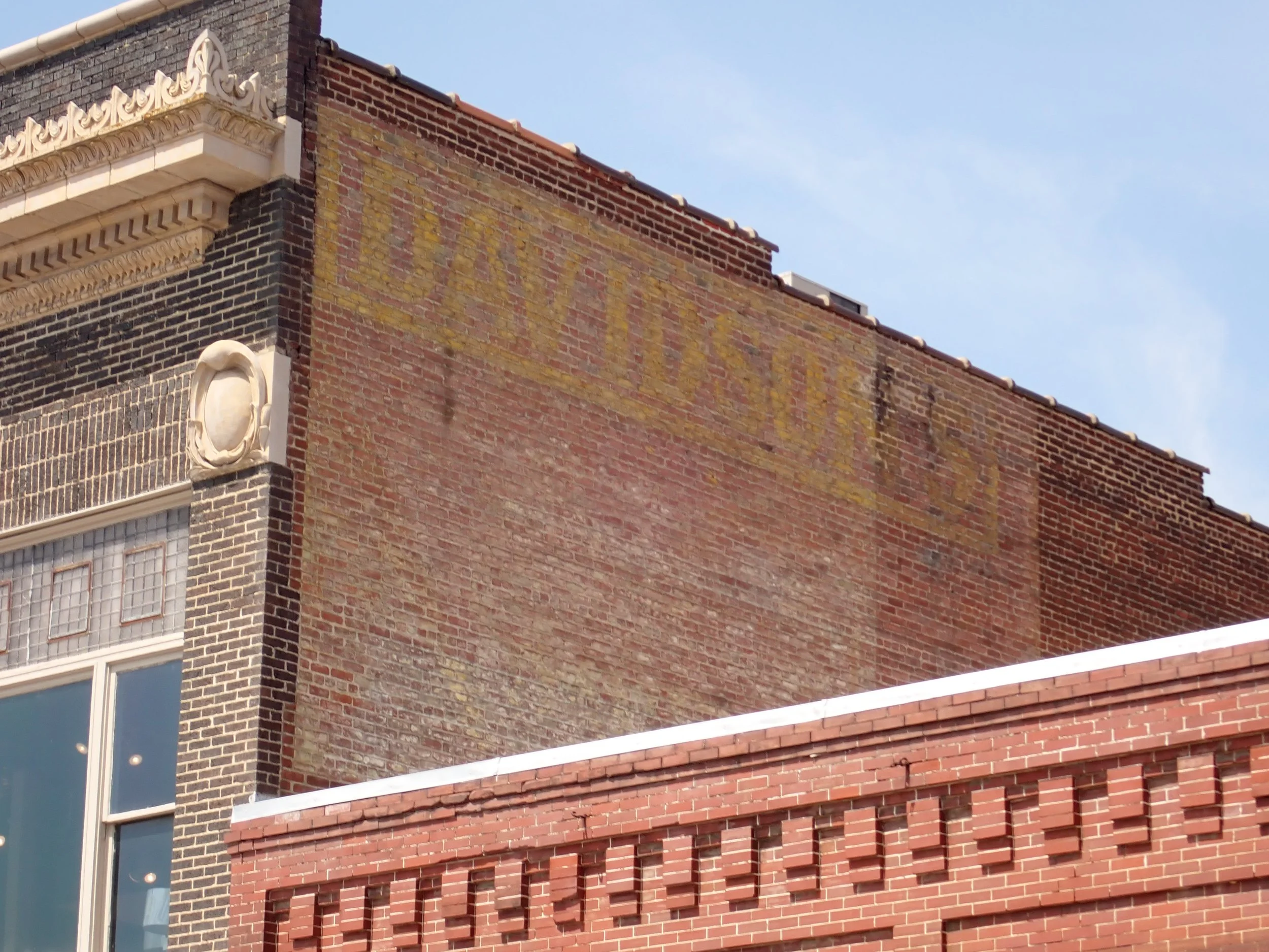Ghost Signs: Facts and Thoughts