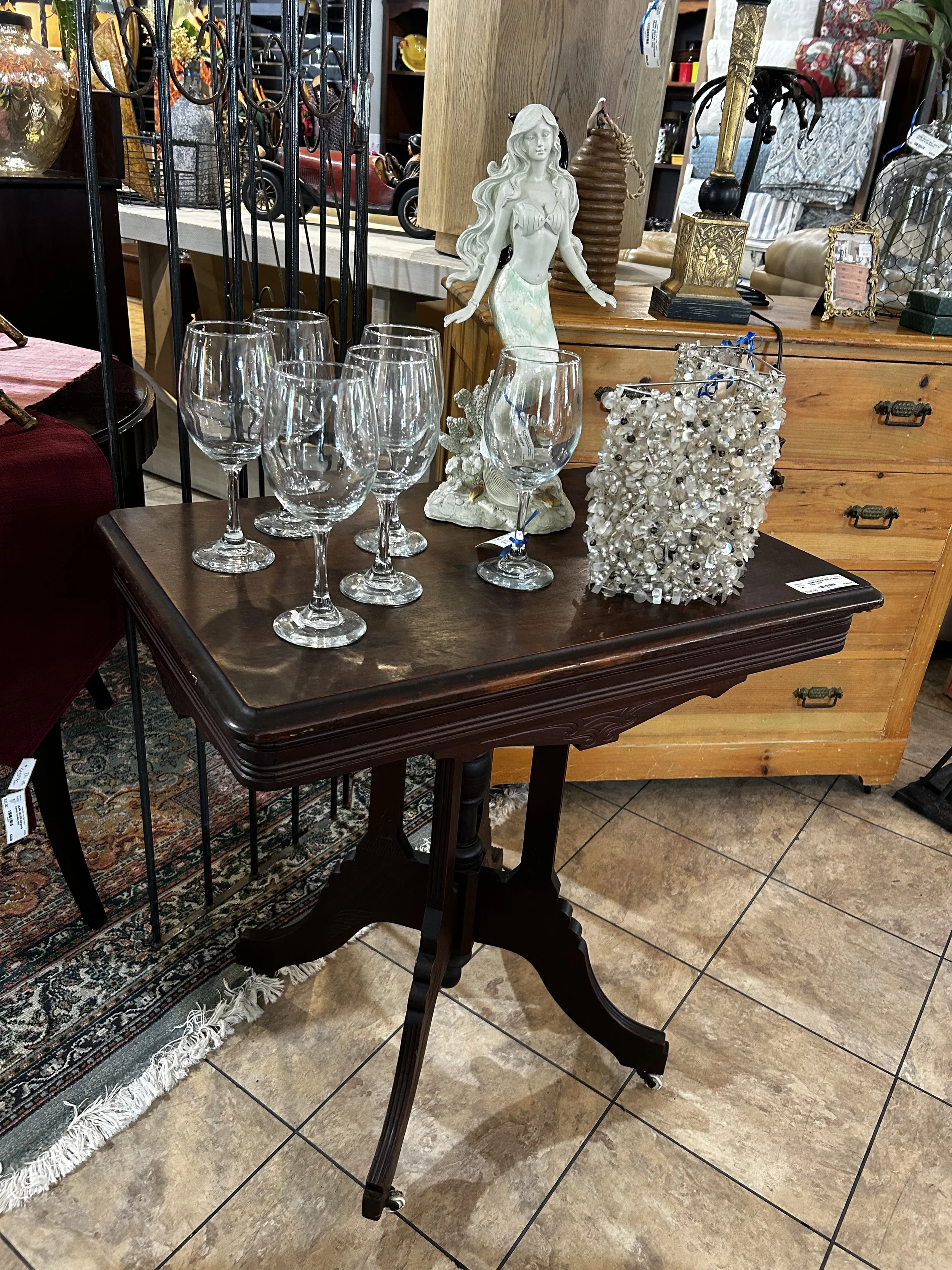 accent table.jpeg