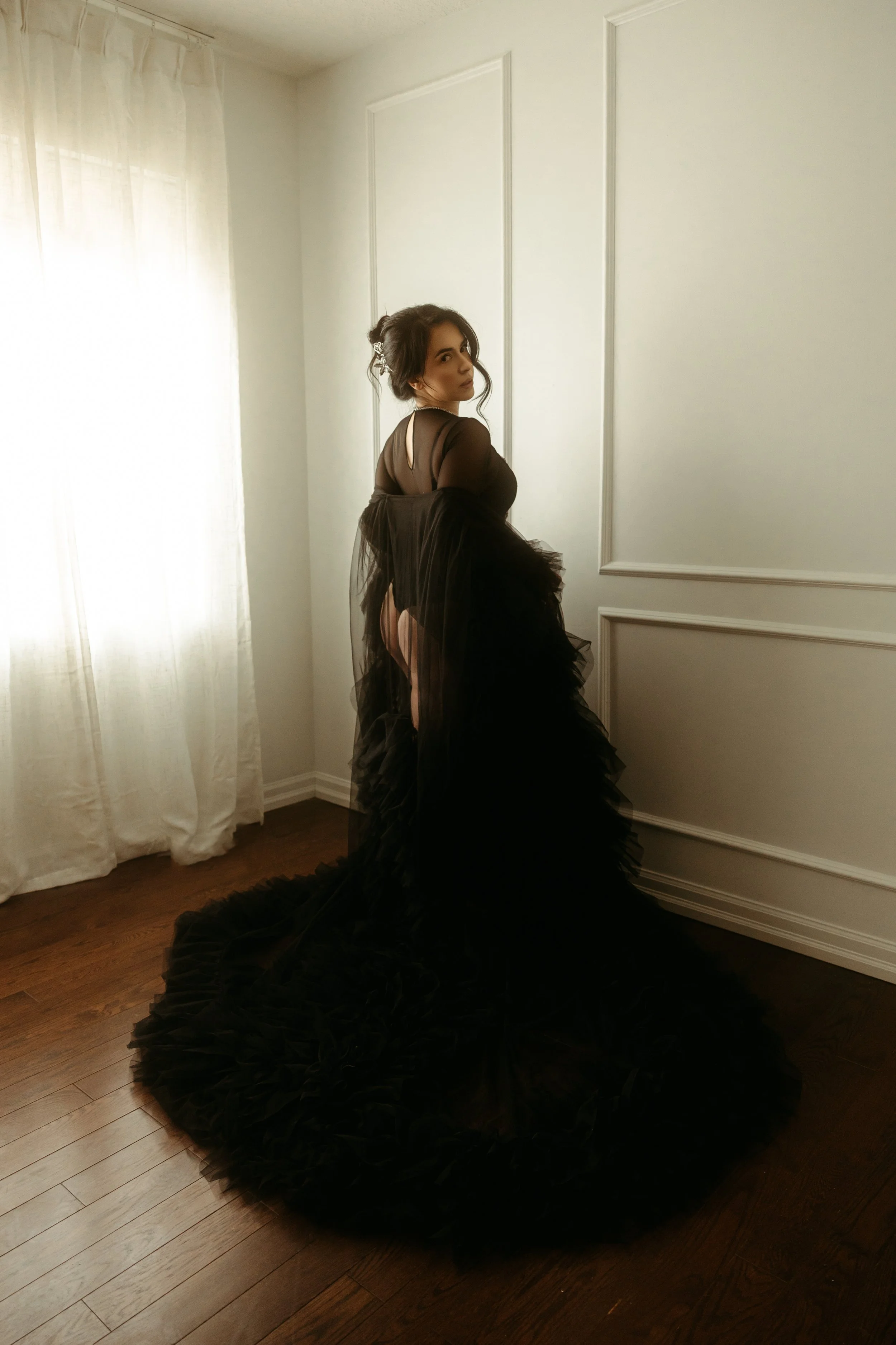 Mistress Sorina Noire, discreet private dominatrix in Toronto