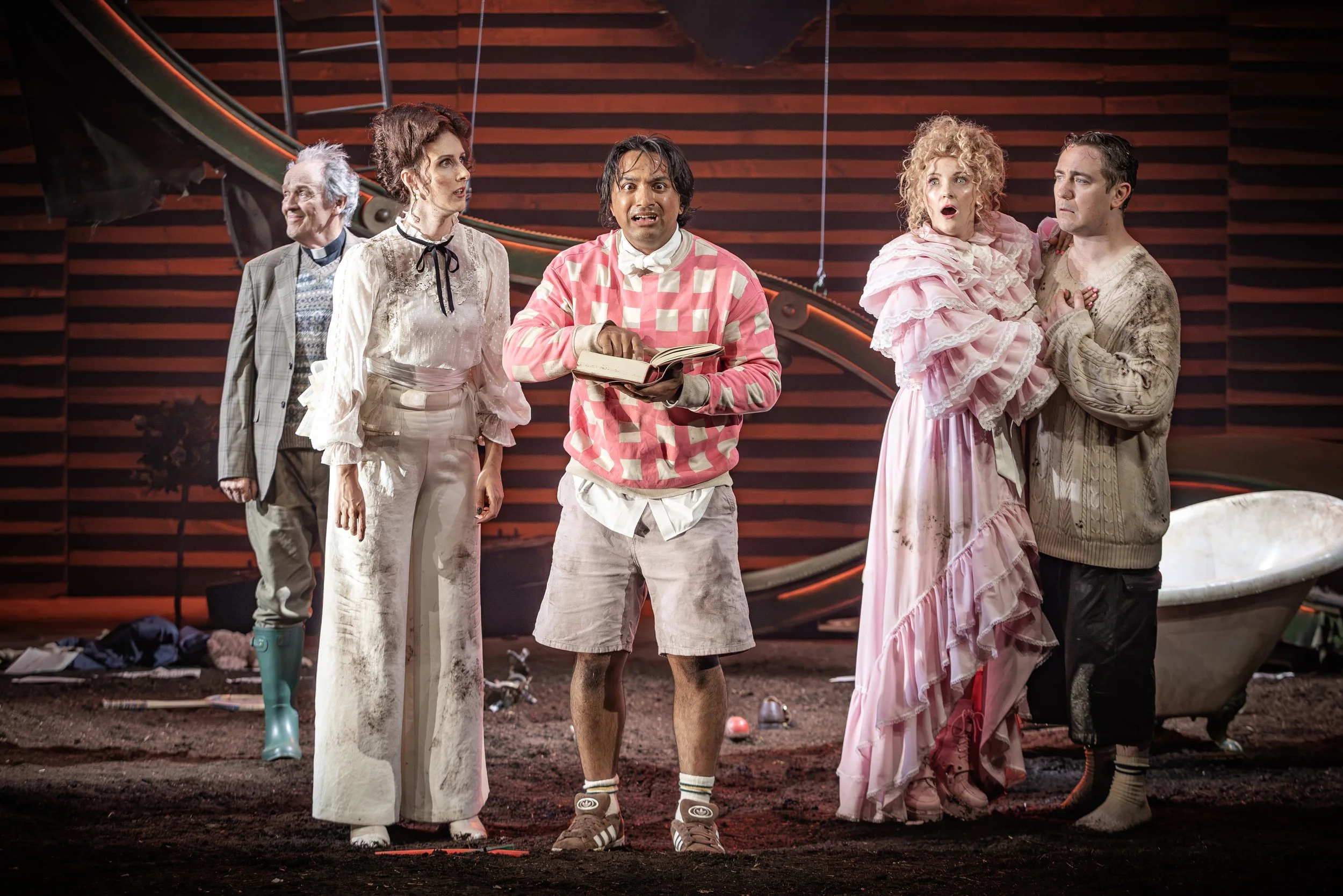 The Importance of Being Earnest - Garsington Opera 2026 ( © Craig Fuller)