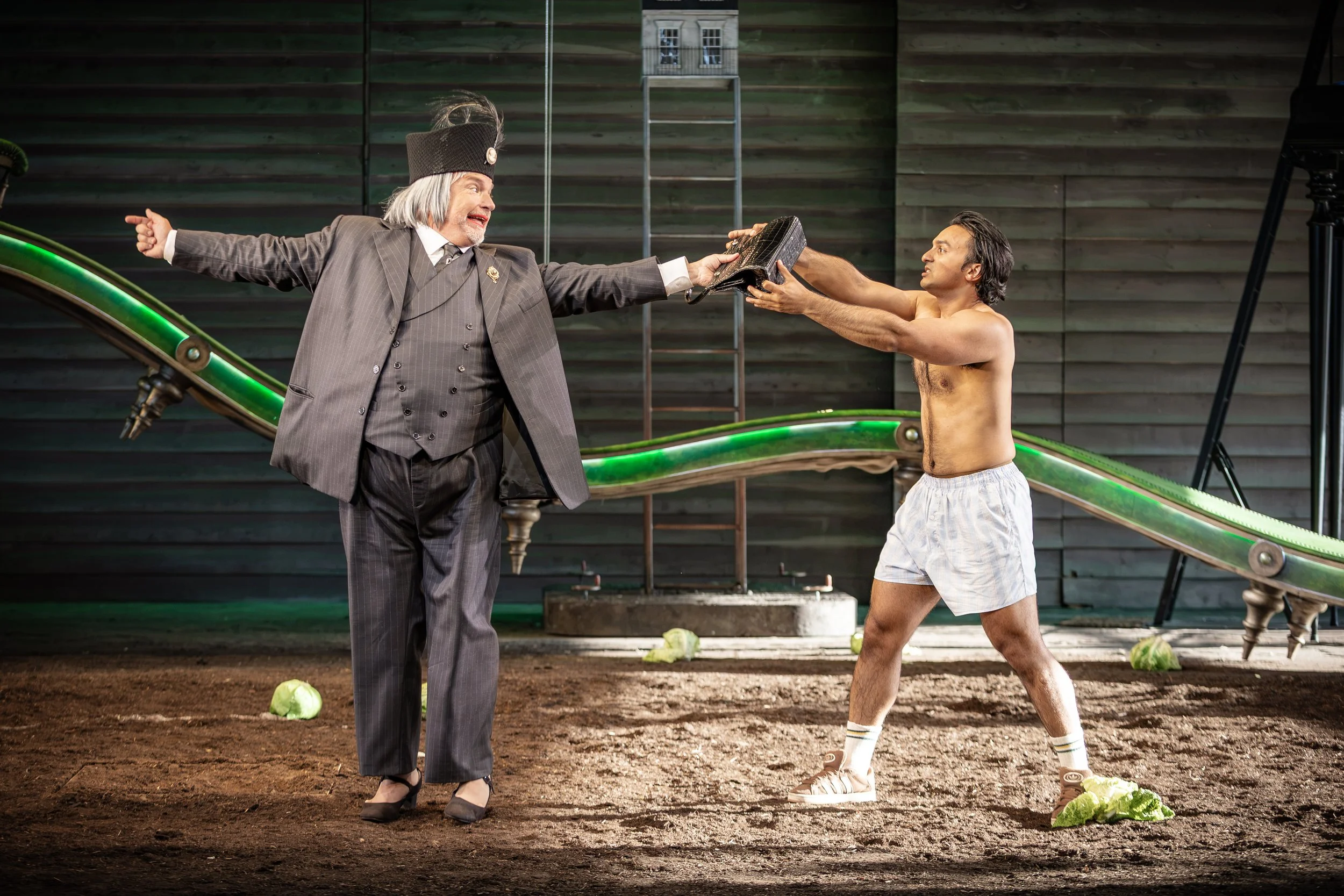 The Importance of Being Earnest - Garsington Opera 2026 ( © Craig Fuller)