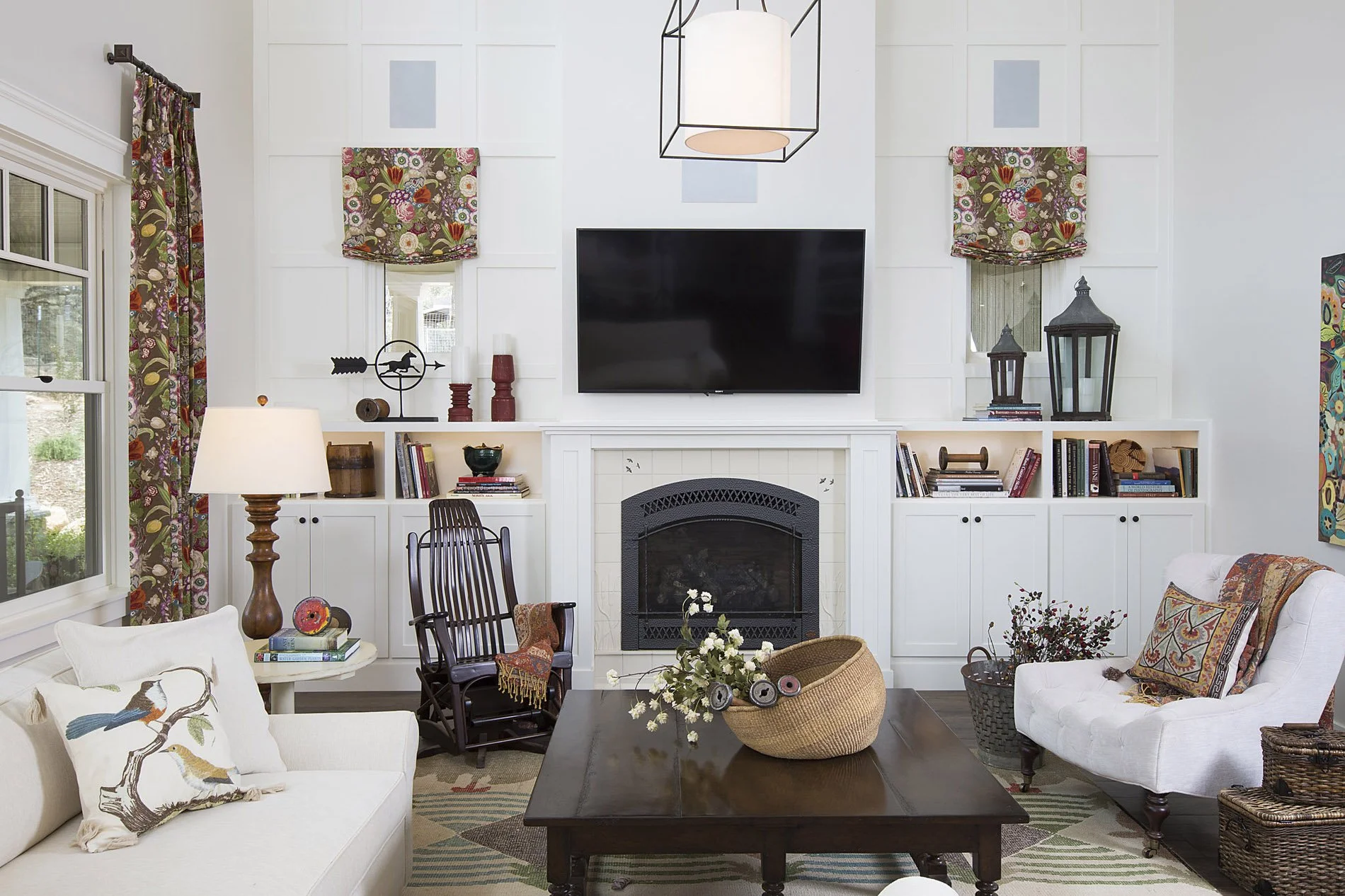 ModernFarmhouseFamilyRoom.jpg