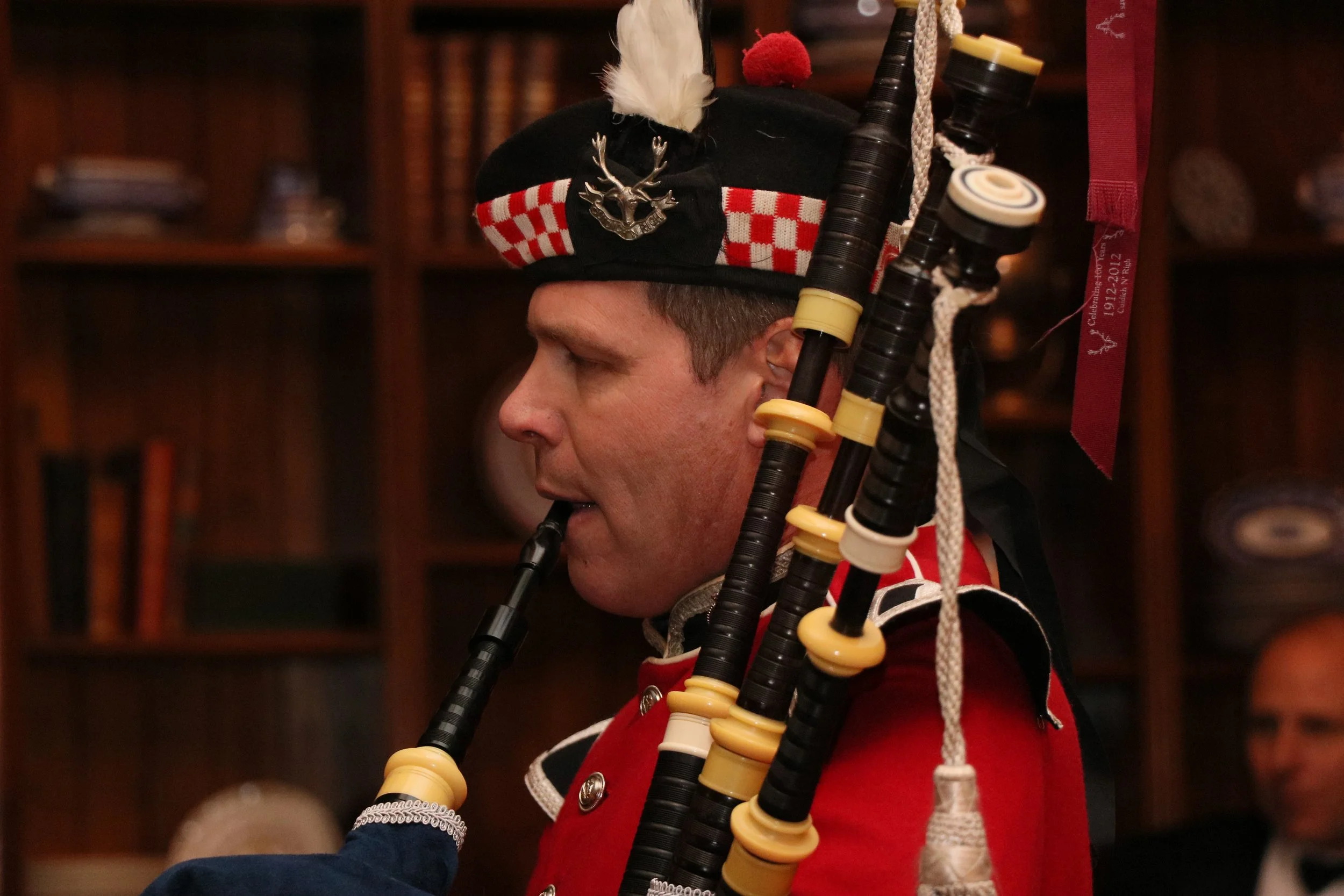 Bagpiper Robert Reid 5.JPG
