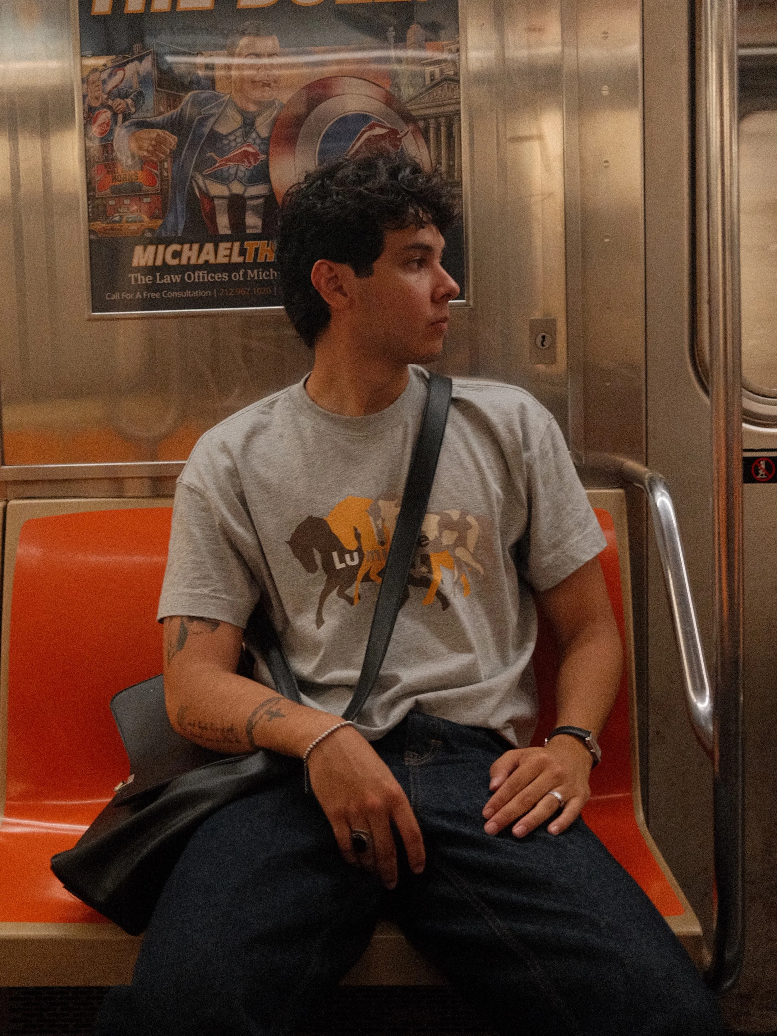 The Caballos Tee 𐂃 
&bull;
&bull;
#brandingstreetwear #aesthetic #fashionstyle #smallbrand #clothingcollection