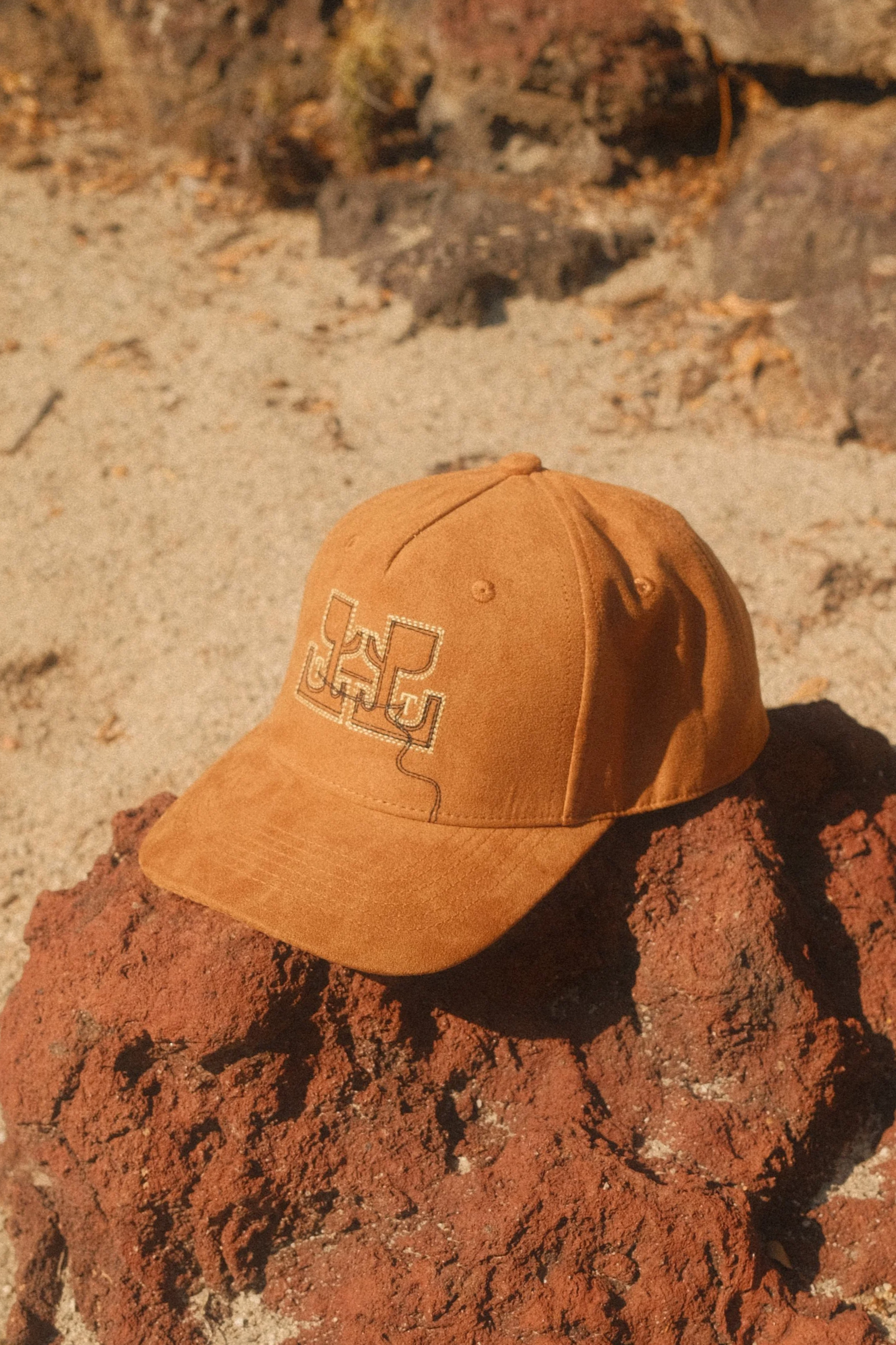 Lasso%2Bhat%2Bside%2B%2528redrocks%2529.png