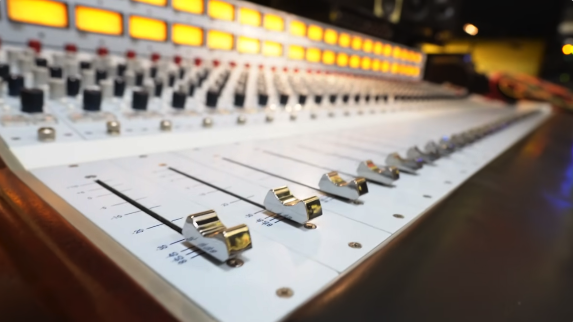STUDIO STORIES: Jackpot! Recording Studio + Larry Crane