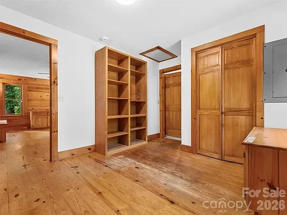 henderson street built ins.webp