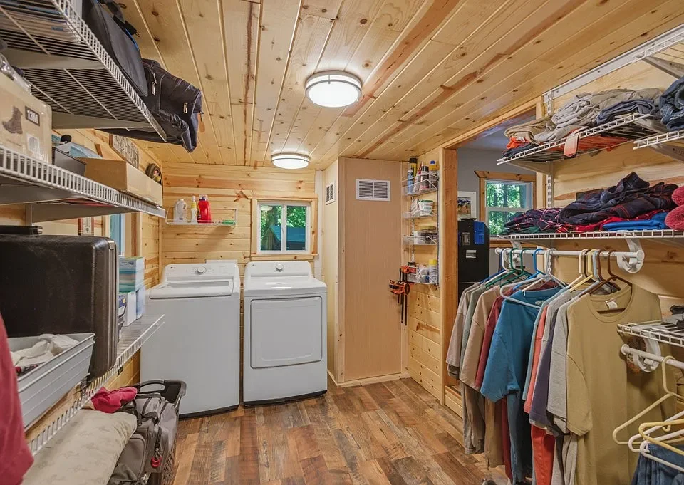burnt cabin laundry.webp
