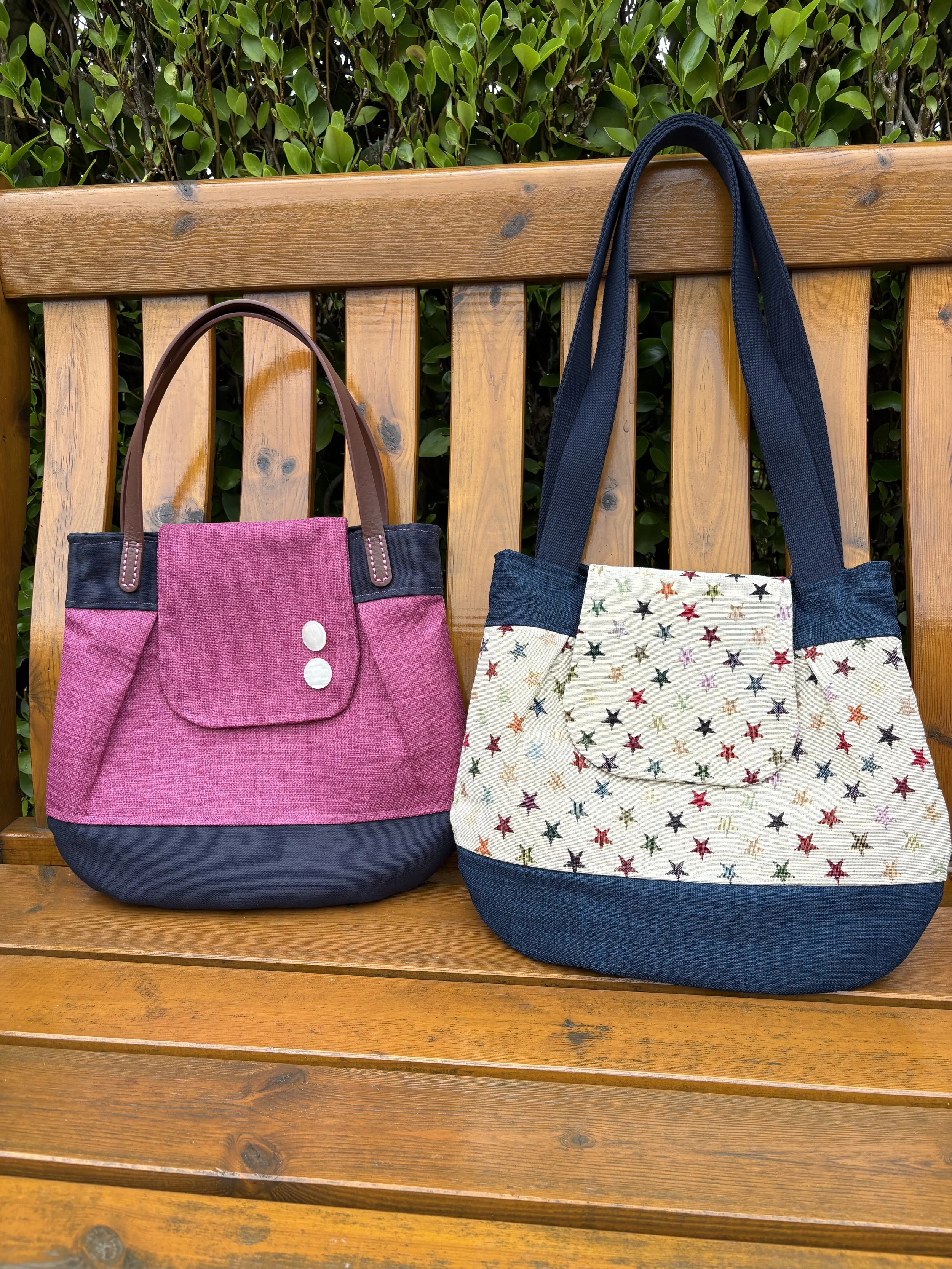 Strong canvas shoulder bag with star or pink fabric