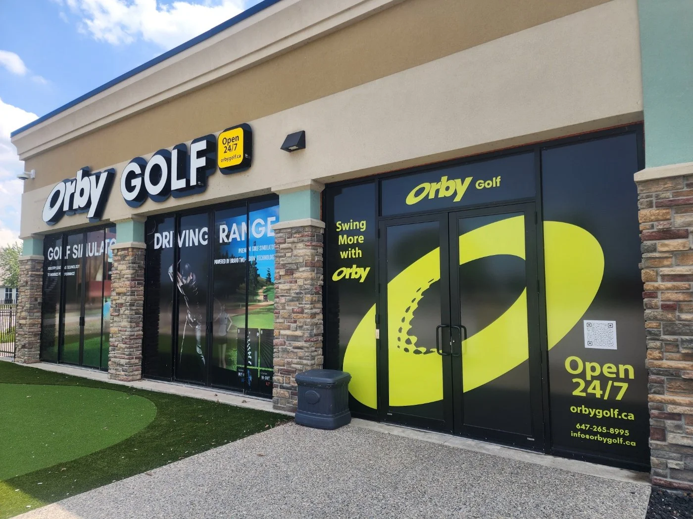 Orby Golf Windsor storefront and entrance in Tecumseh, Ontario
