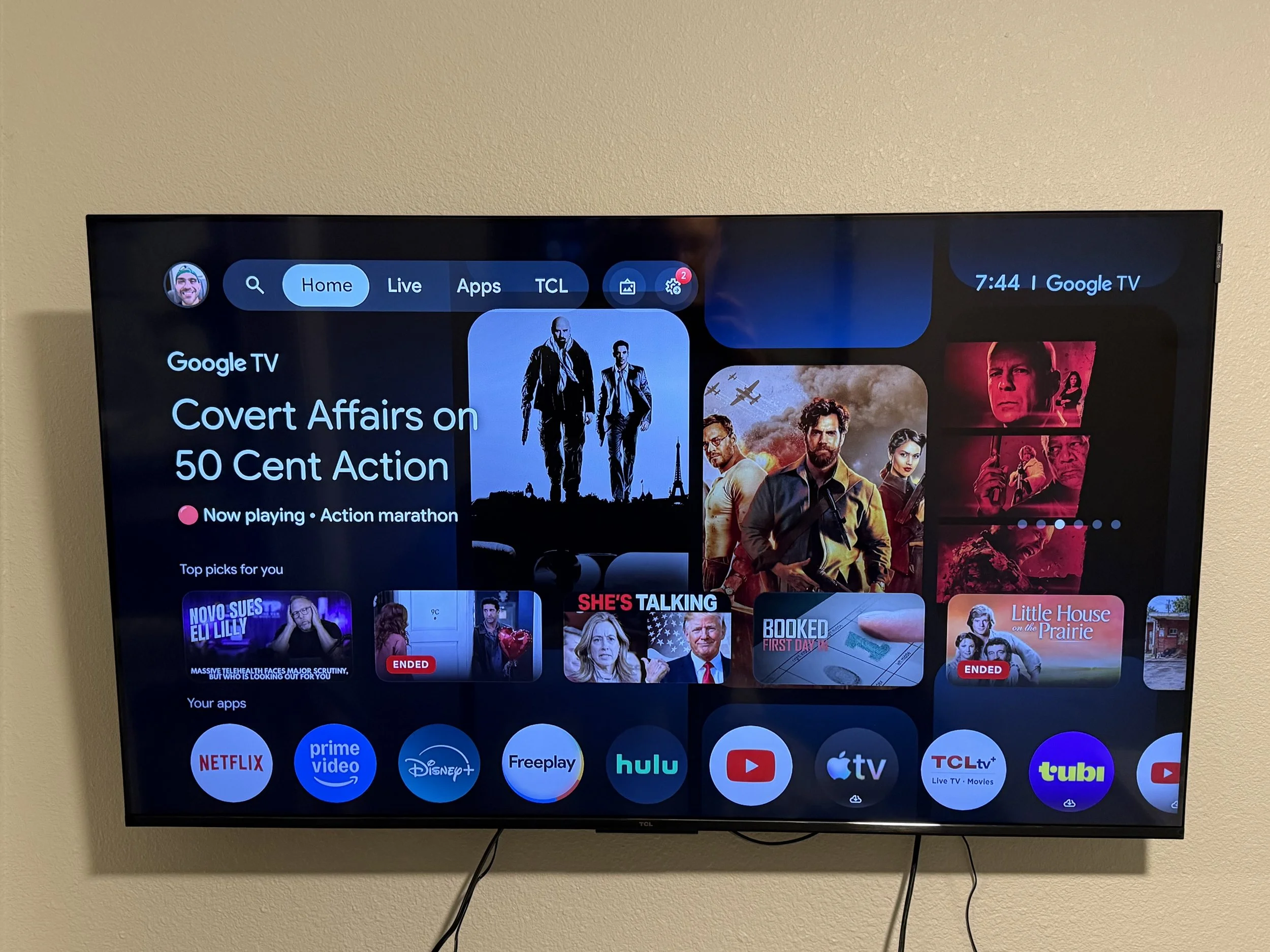50 inch TV Wall Mounted