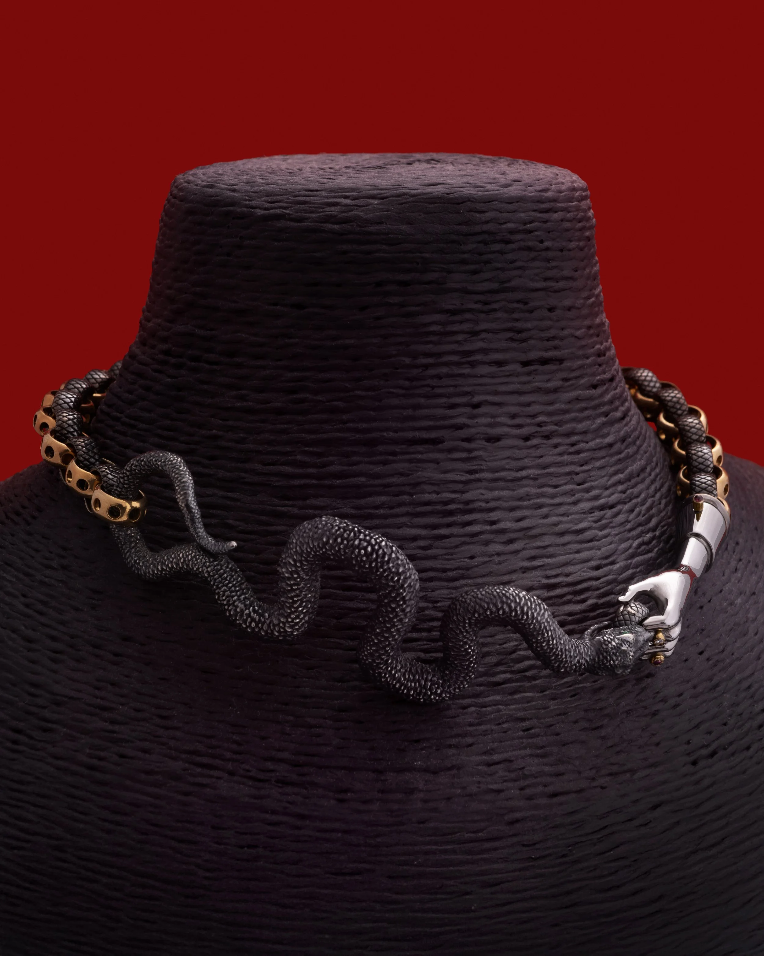 E2J - Snake and Hand Choker