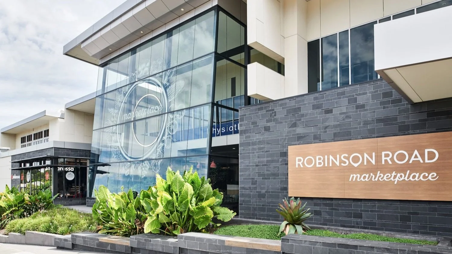 RobinsonRdMarketplace-245-min.jpg