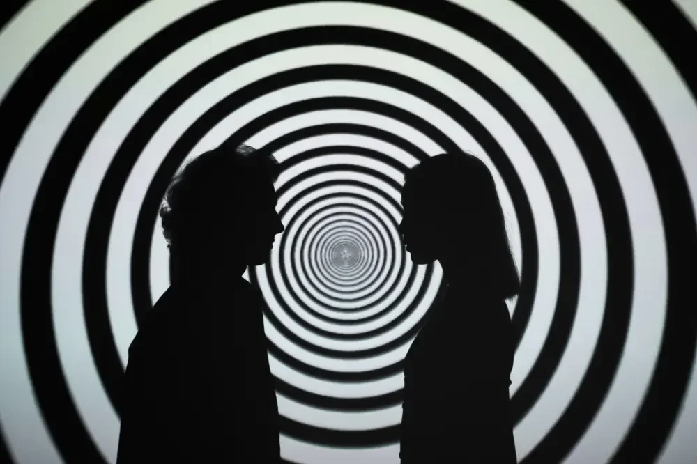 Gender Differences in Psychedelic Experiences