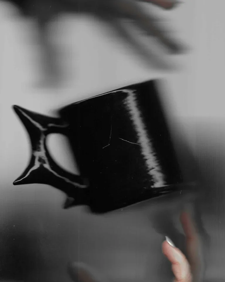 THORN MUG