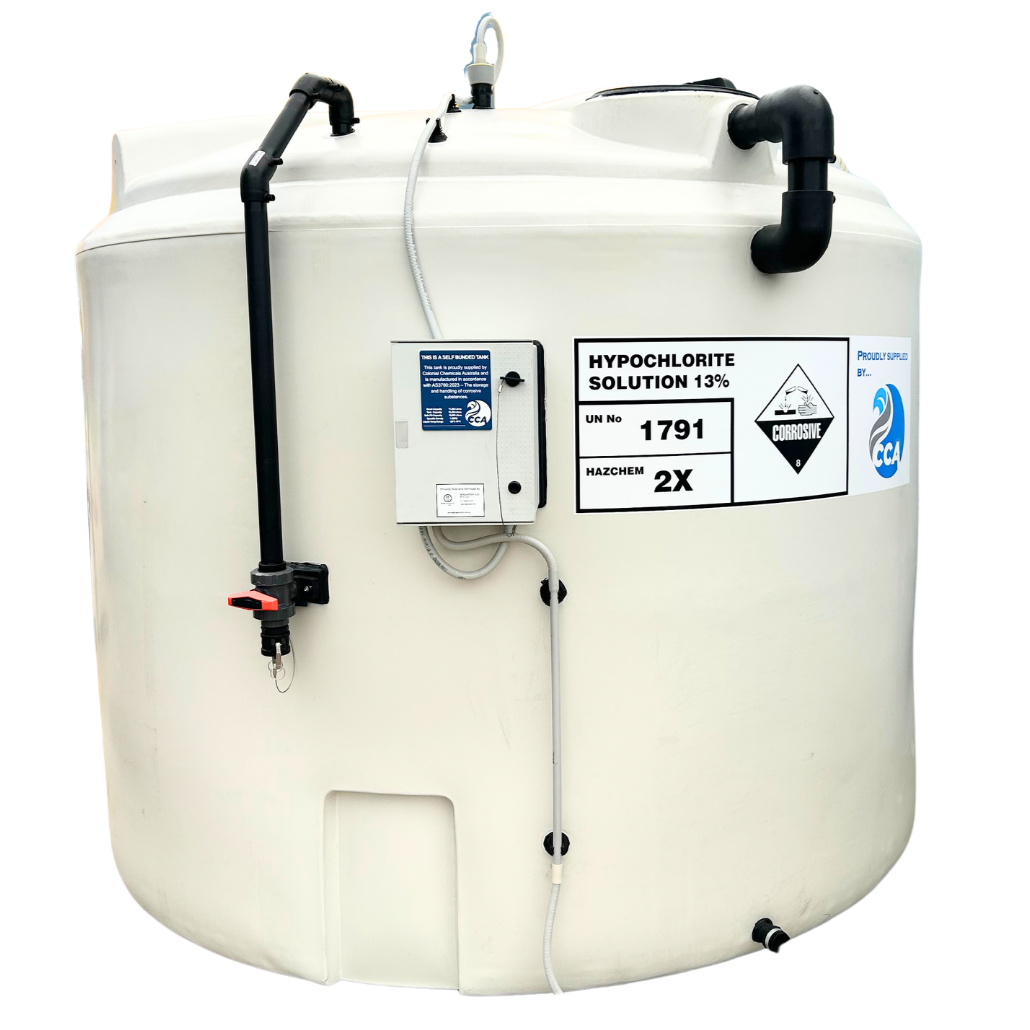 A large white chemical tank labeled with hazardous chemical information, including 'hypochlorite solution 13%', UN number 1791, and hazard symbols indicating it is corrosive.