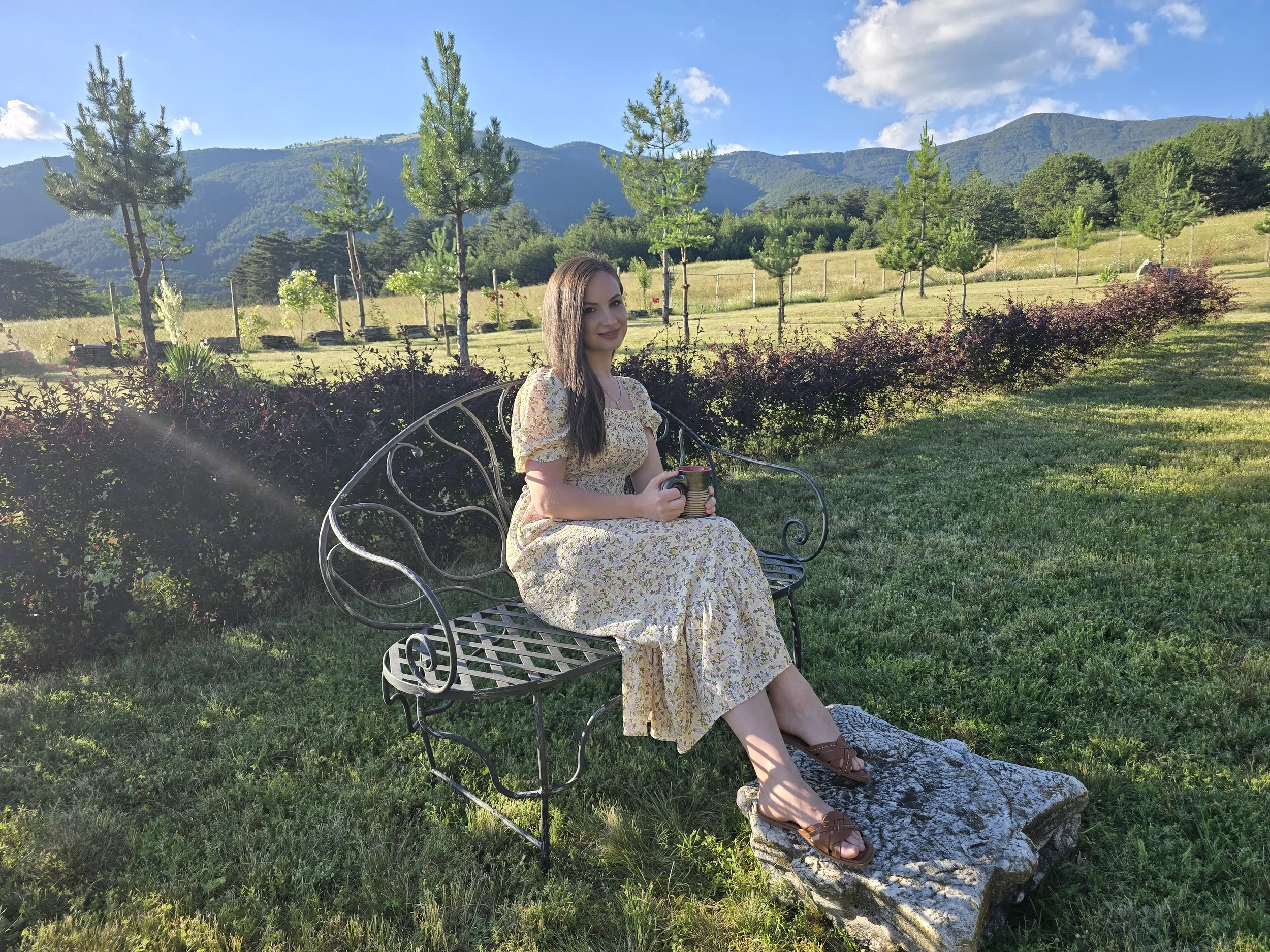 Mirabela Dragoev, Romanian Integrative Counsellor and Psychotherapist based in Poole, Dorset.