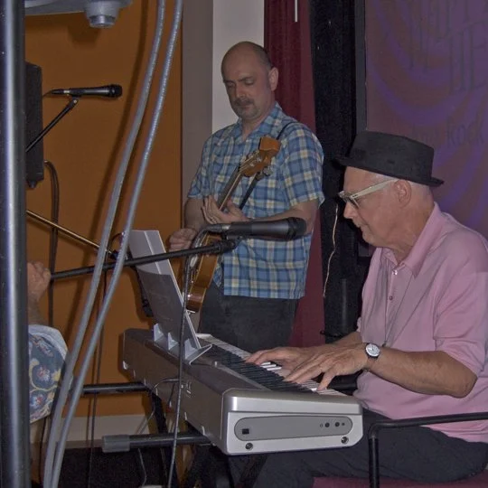 Ron & Alec perform, 2009