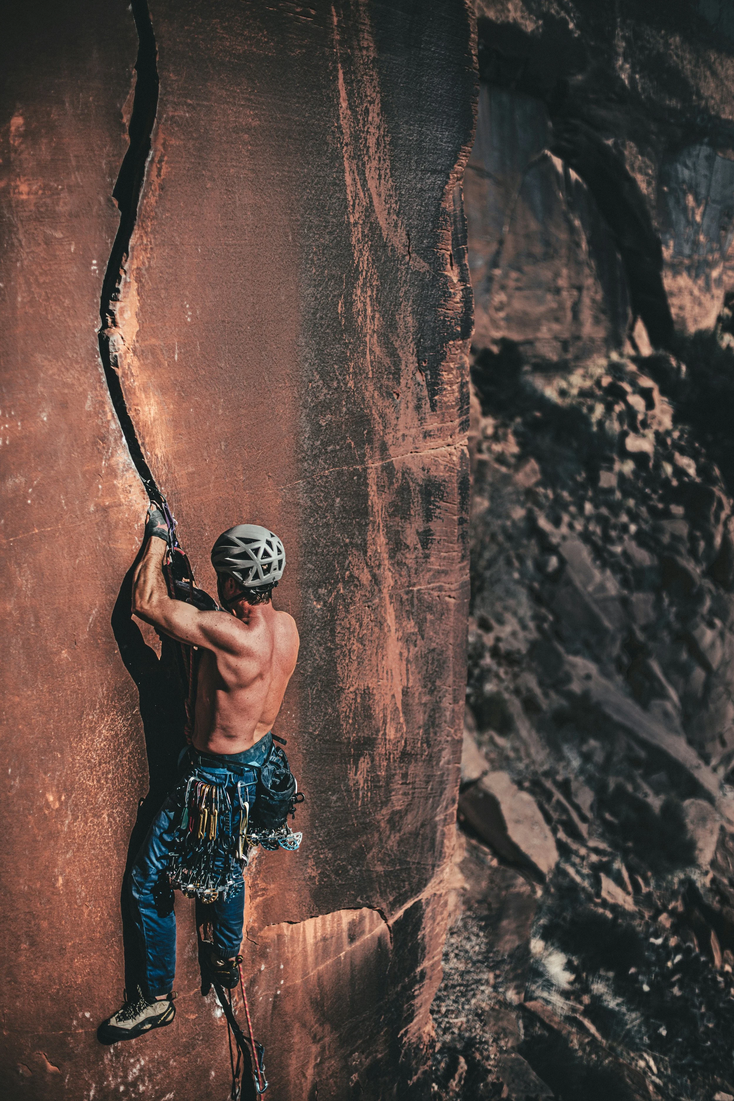 Learn to Crack Climb