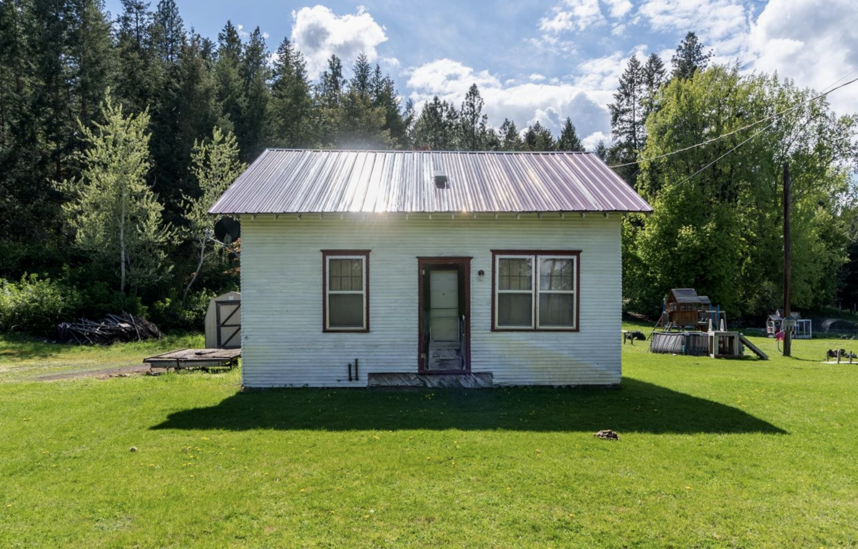 Distressed house in Spokane WA eligible for cash home buyer purchase as-is – Hall Street