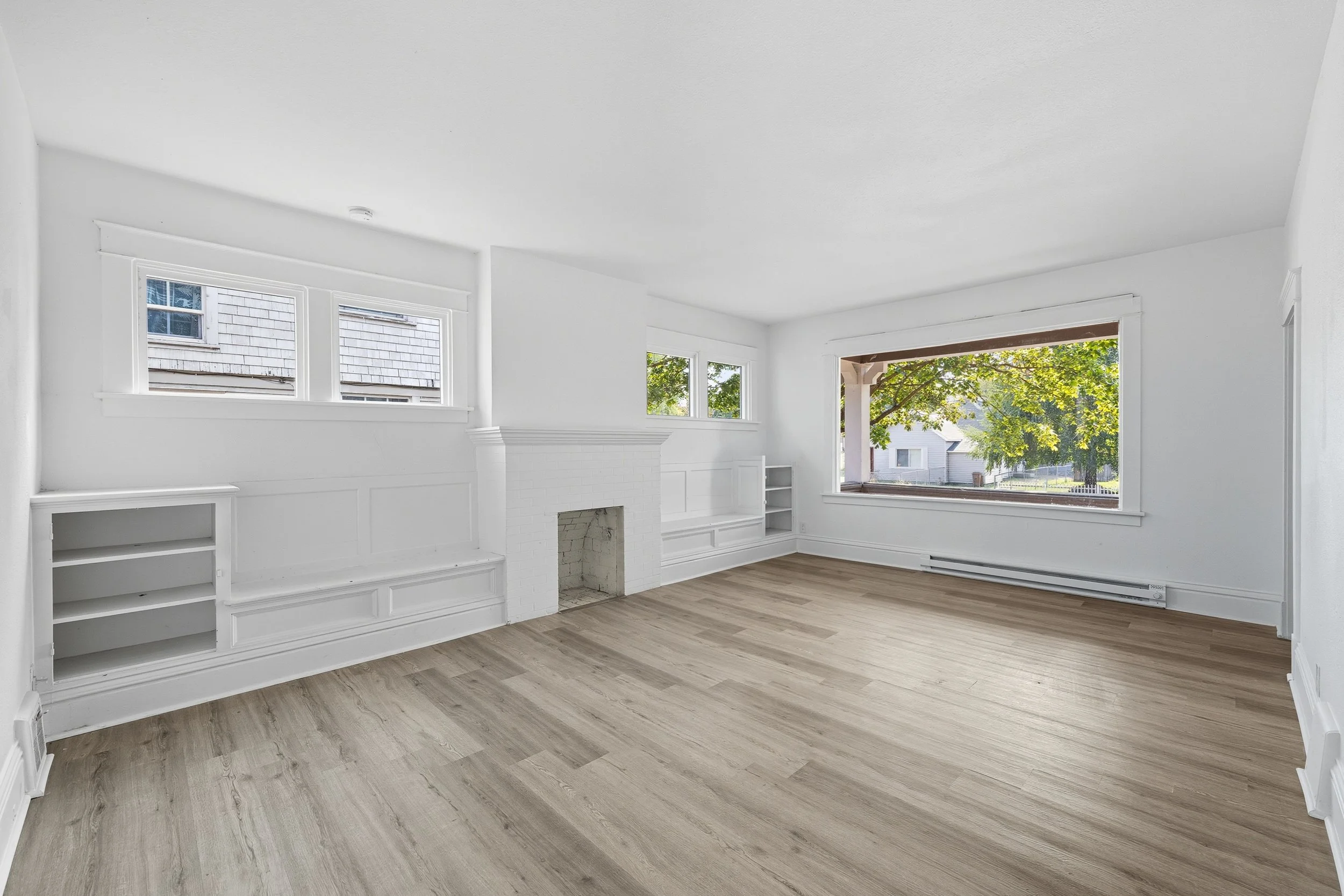 Spokane WA duplex interior living space investment property – Hall Street